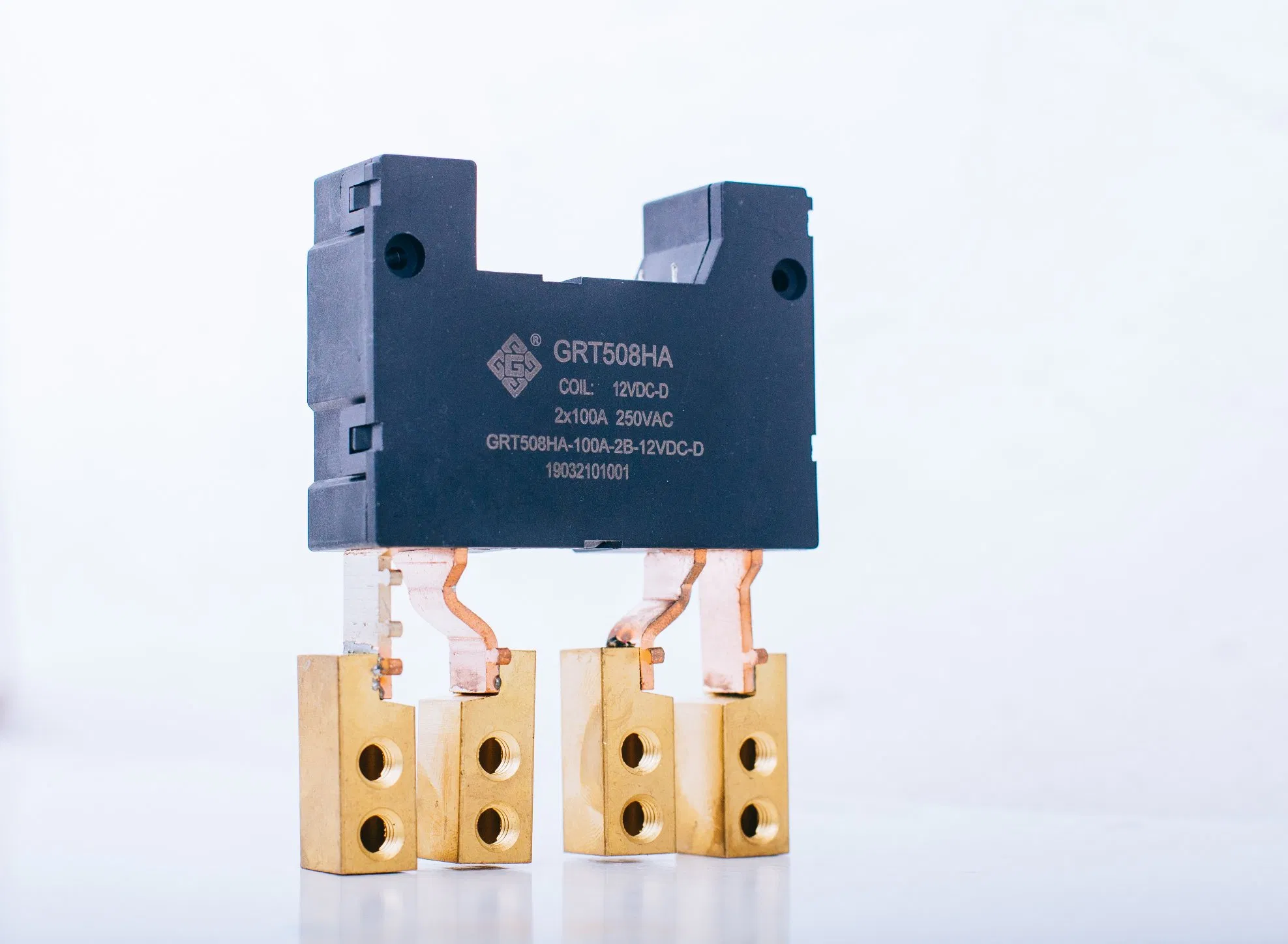 GRT508HA 100A latching relay product detail view