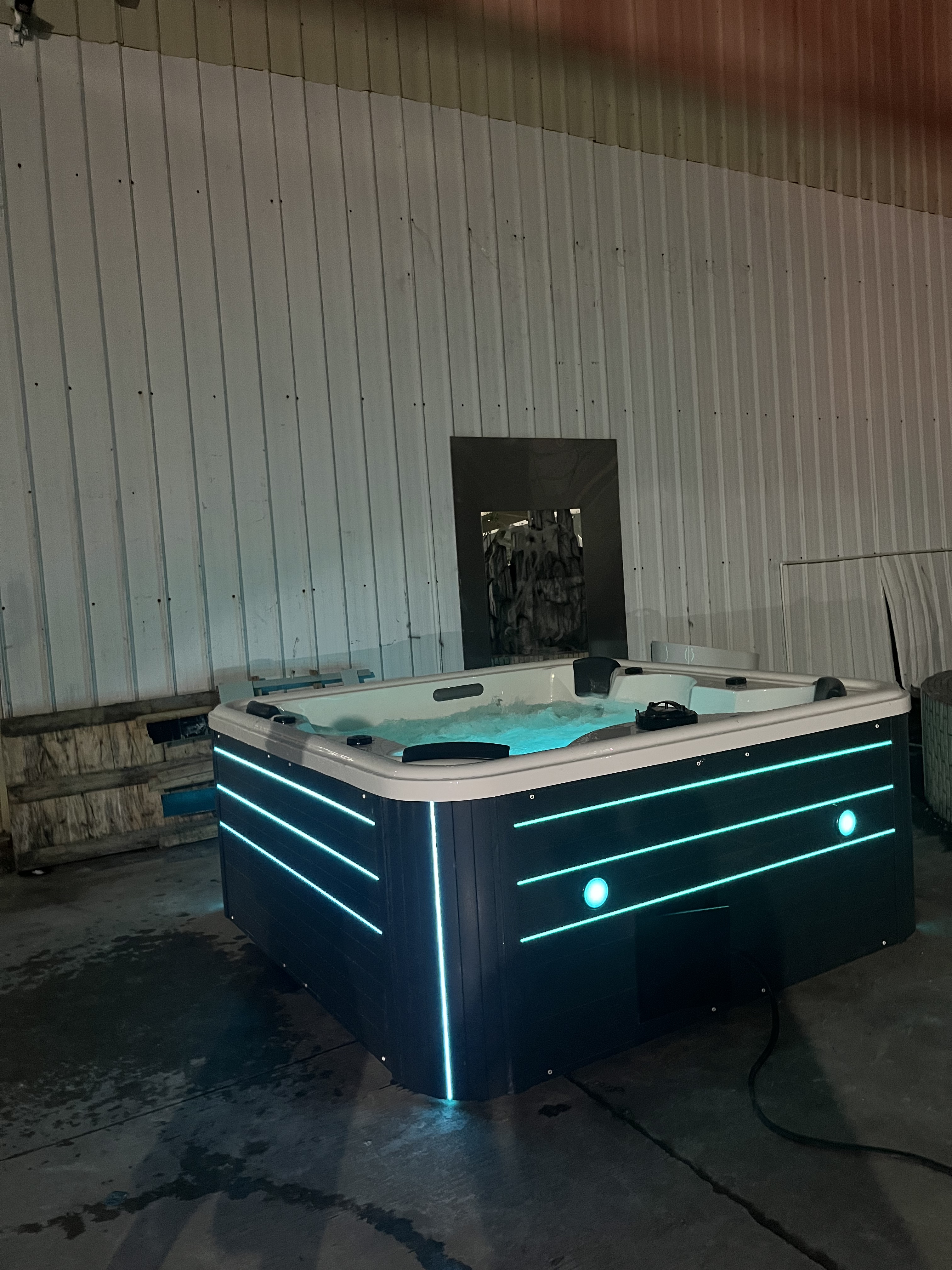 5 people Outdoor bathtub with led light