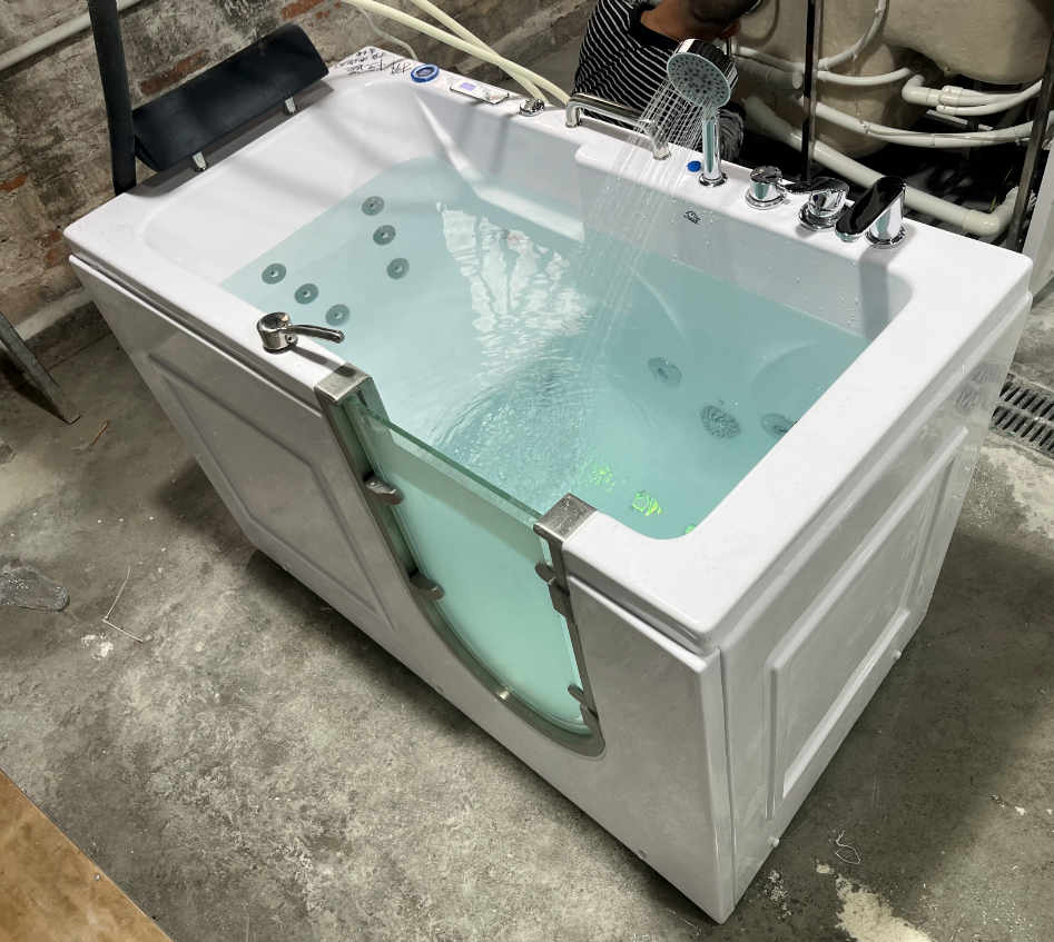 WALI-IN MASSAGE BATHTUB