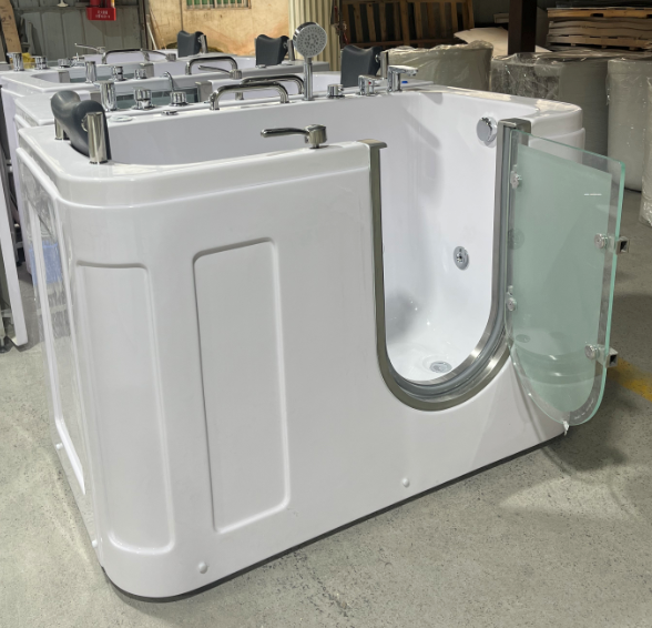 WALI-IN MASSAGE BATHTUB