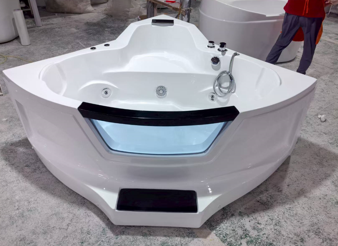 2 people massage bathtub