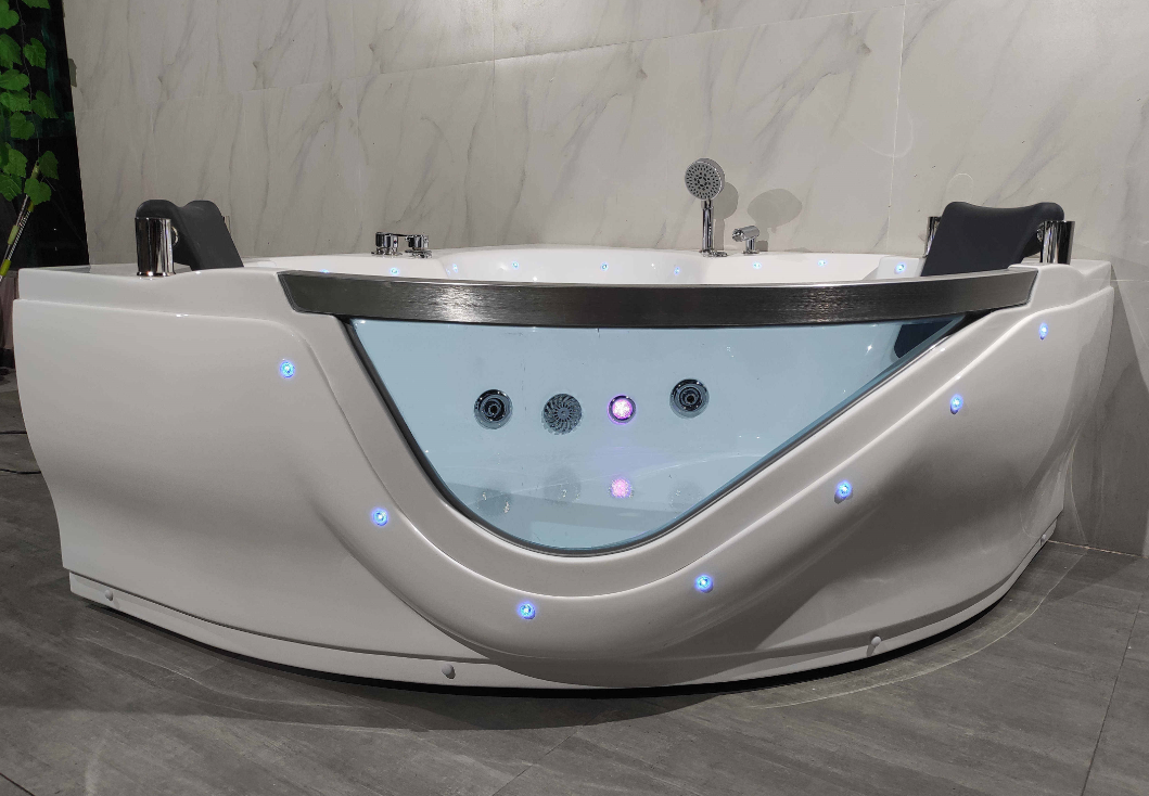 2 people massage bathtub