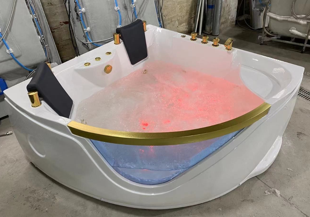 2 people massage bathtub
