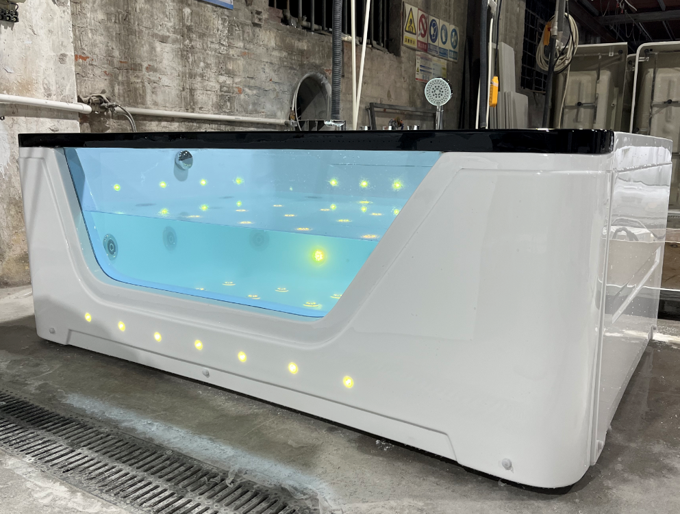 2 people massage bathtub