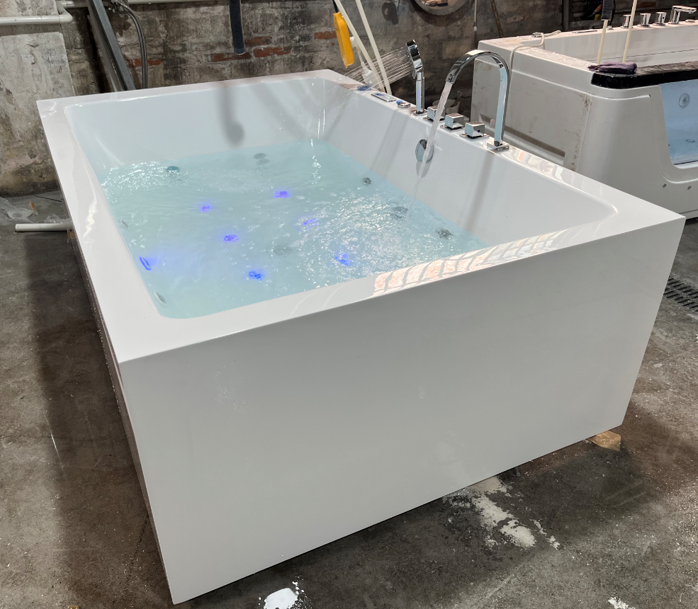 massage bathtub with LED LIGHT 