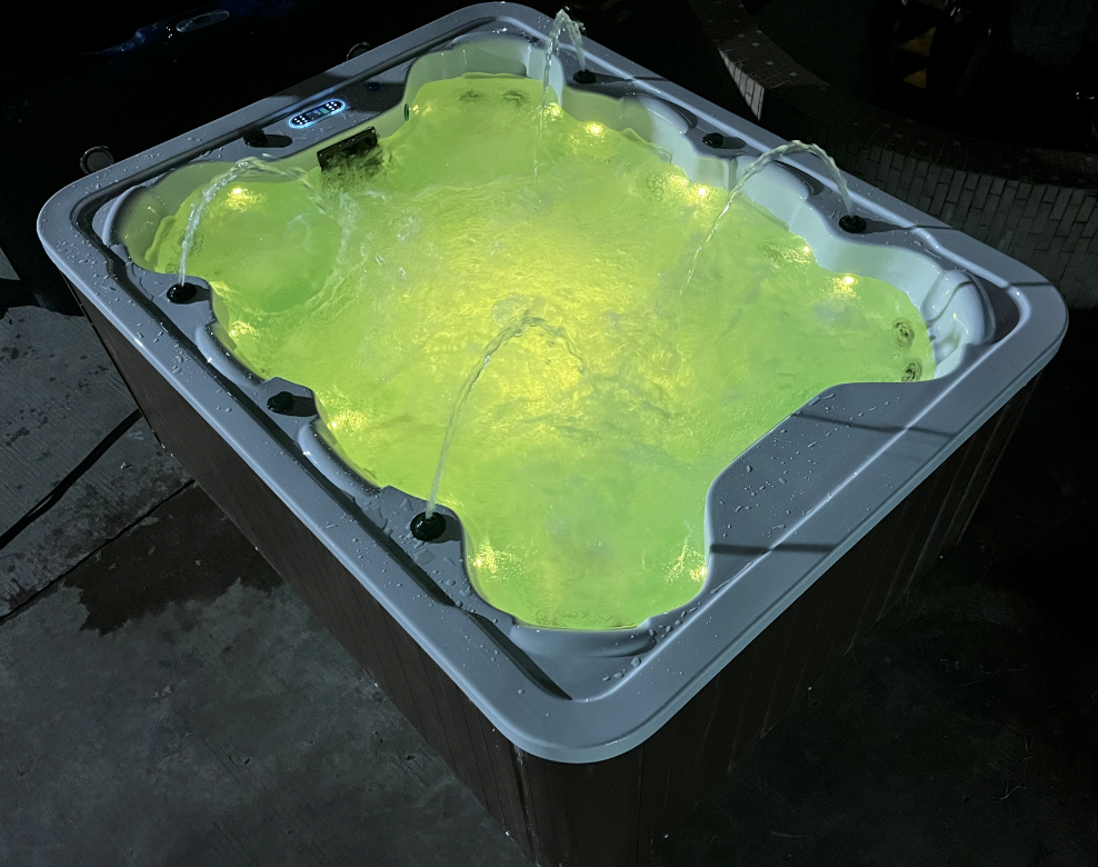8-person outdoor jacuzzi