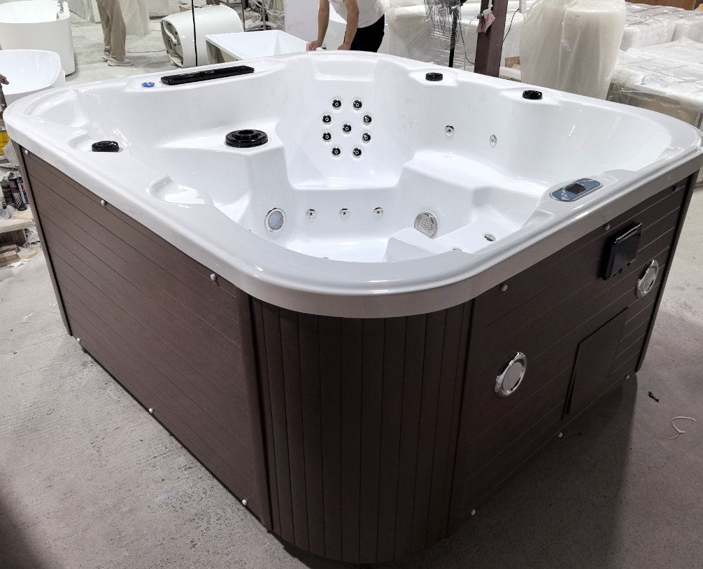 4-person massage bathtub