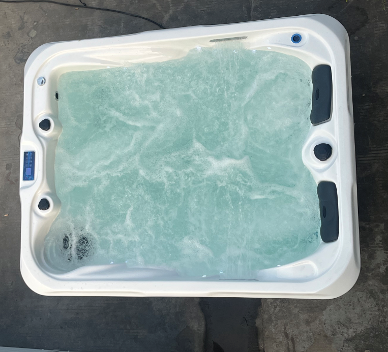 3-person massage bathtub
