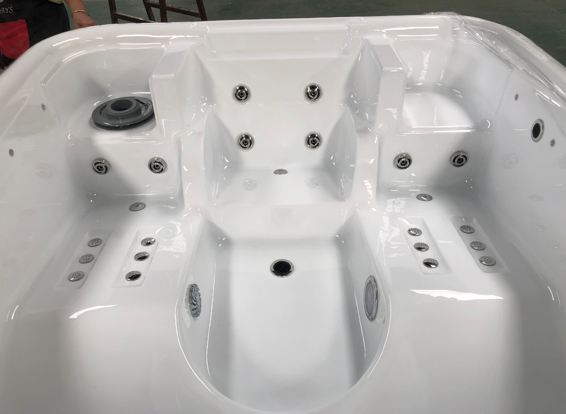 3-person massage bathtub