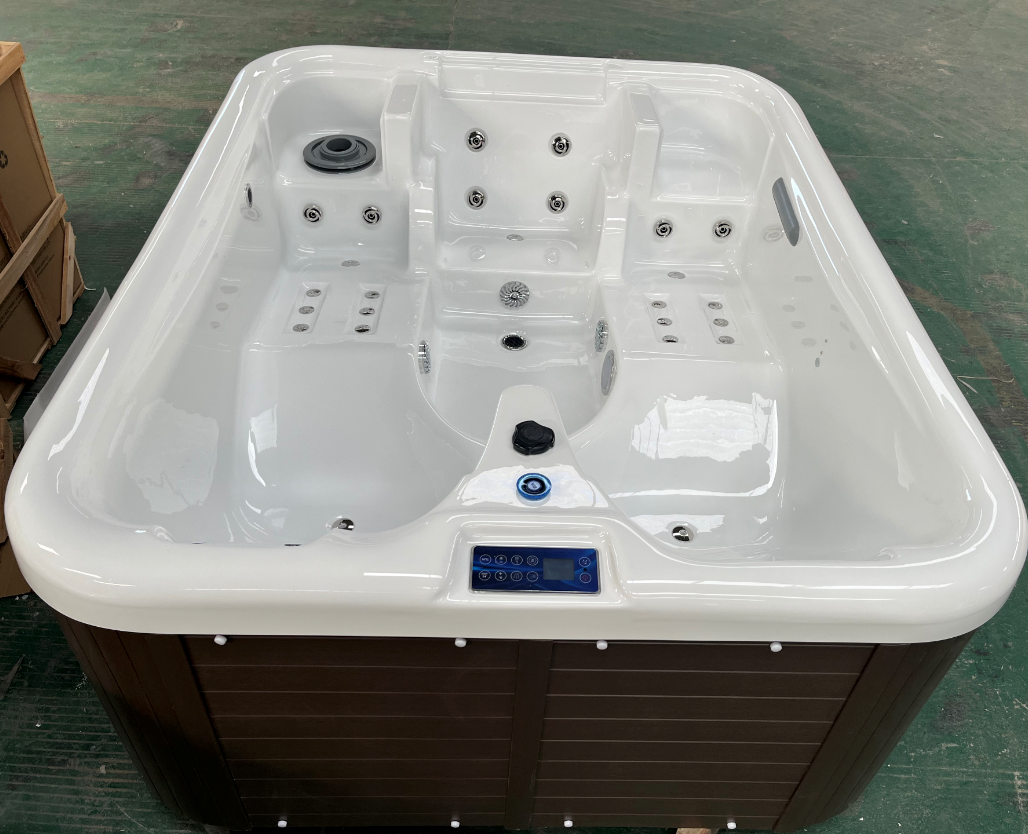 3-person massage bathtub
