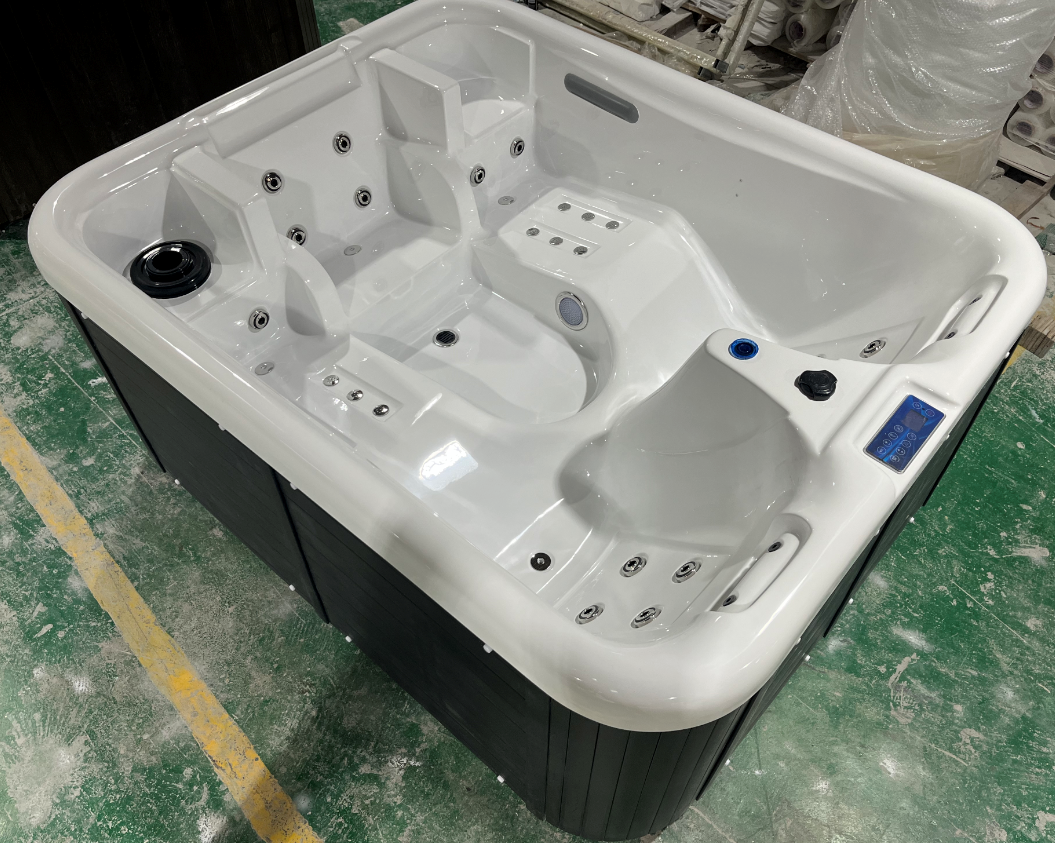 3-person massage bathtub