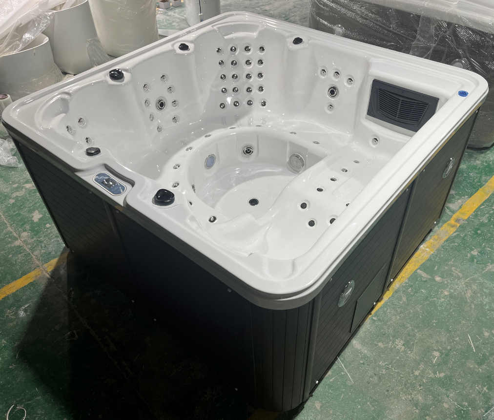 6-person massage bathtub