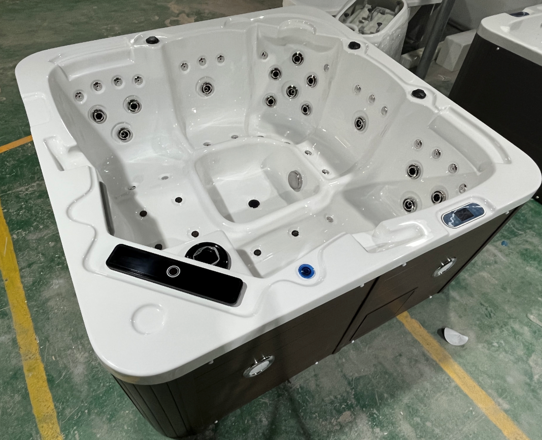 5-person massage bathtub
