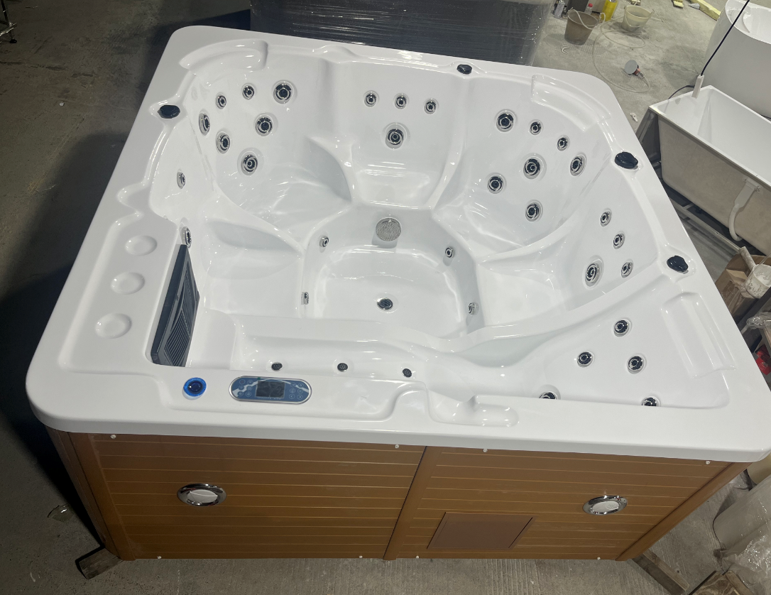 6-person massage bathtub