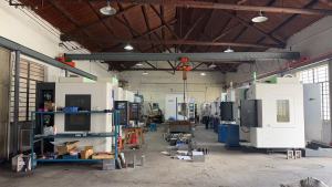 Custom mold making workshop