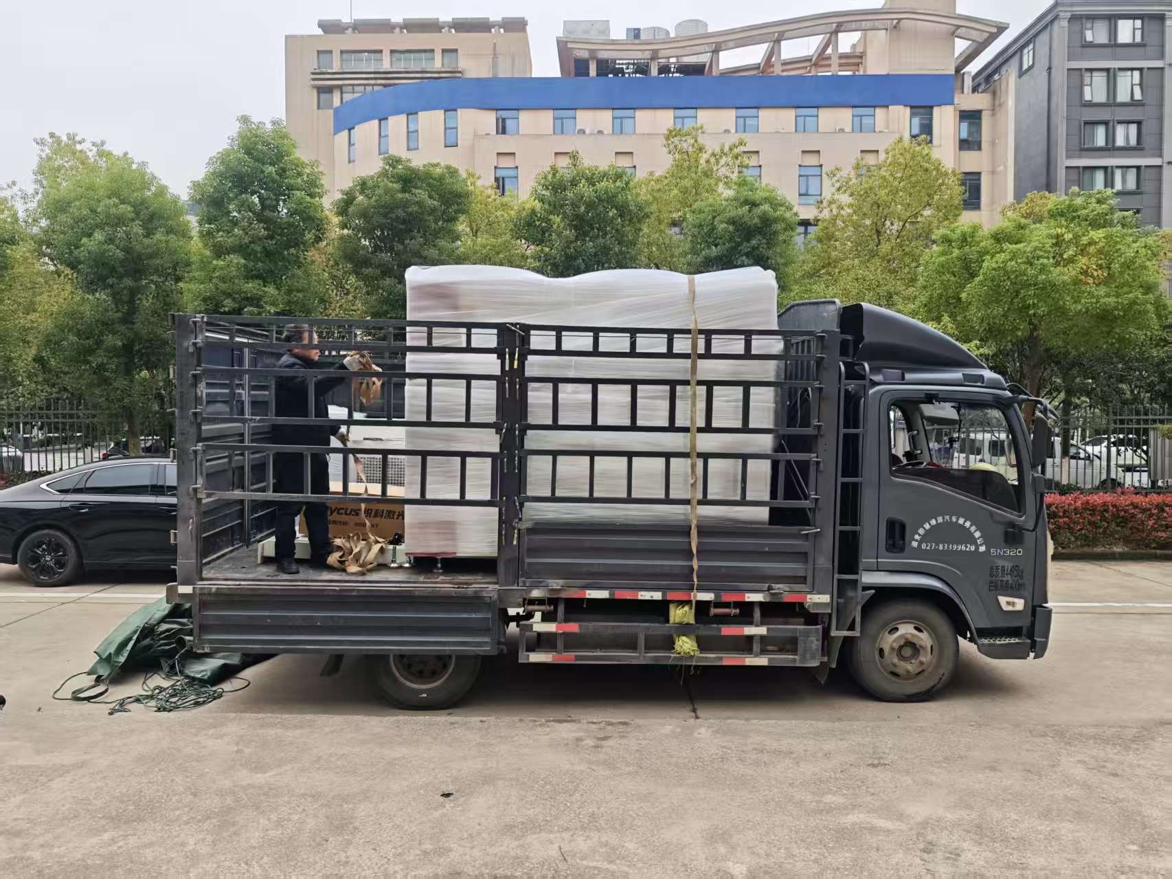 Batch of ceramic laser cutting machines shipped for a standardized production line