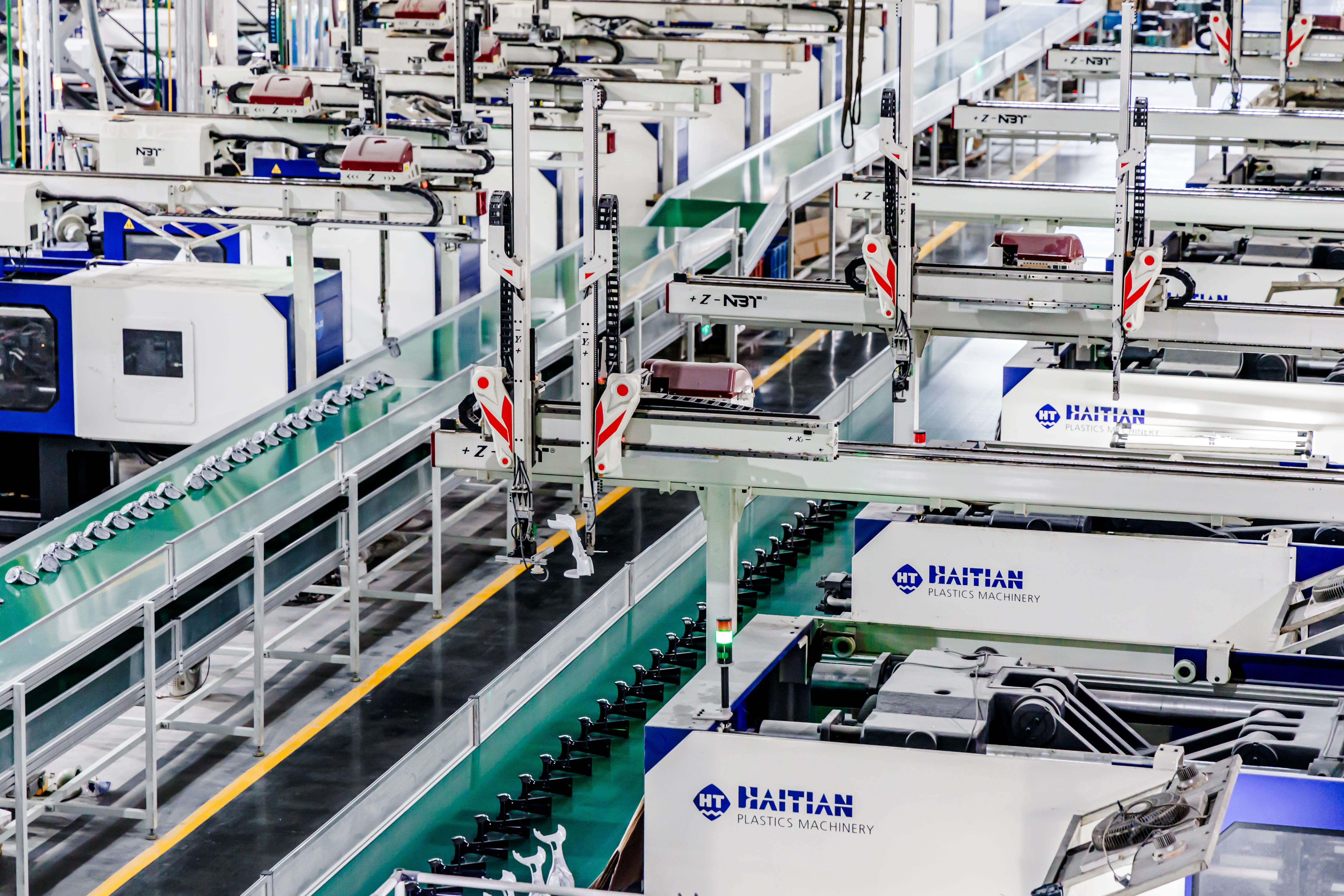 garment steamer injection molding workshop