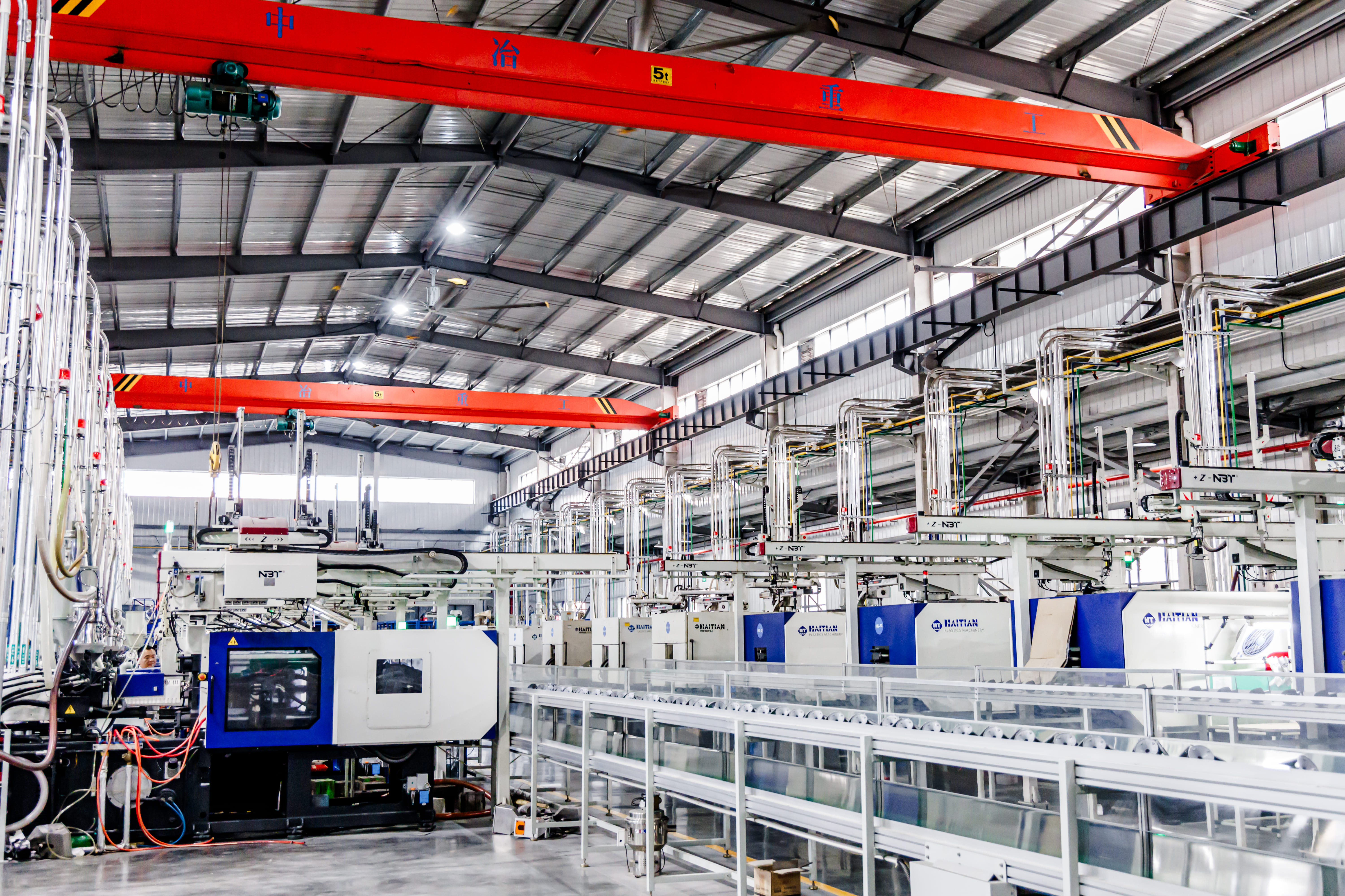 garment steamer injection molding workshop