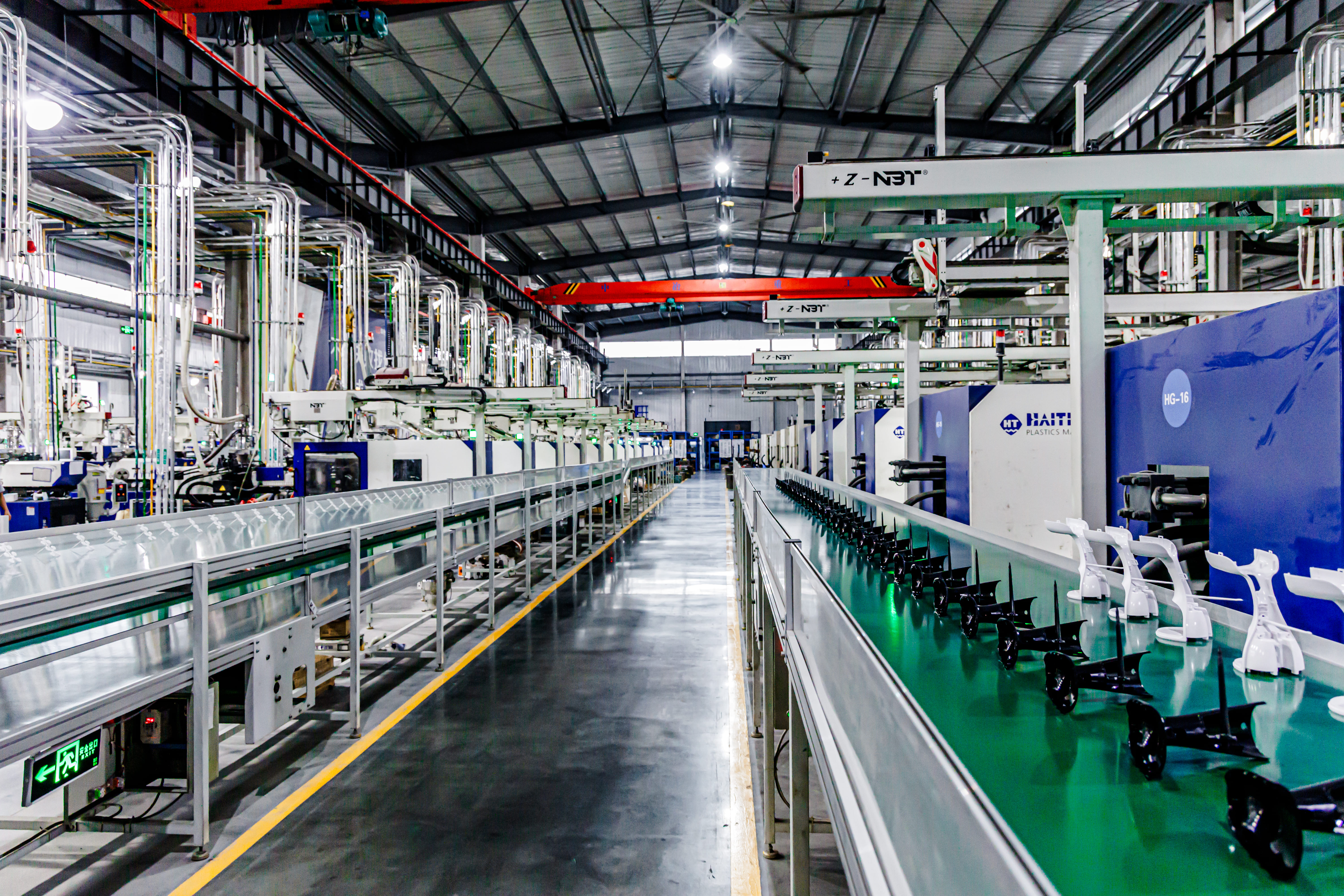 garment steamer injection molding workshop