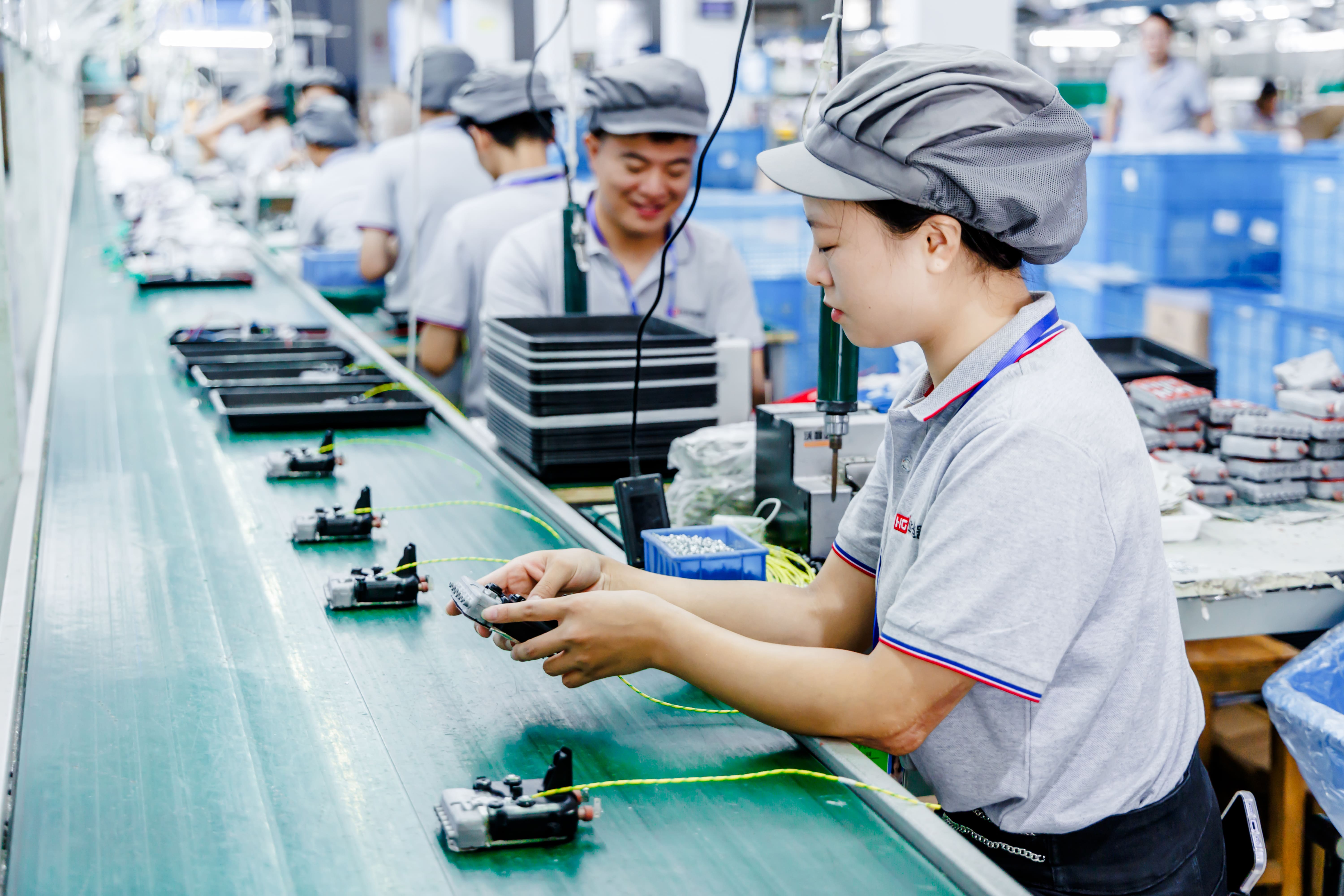 garment steamer assembly line
