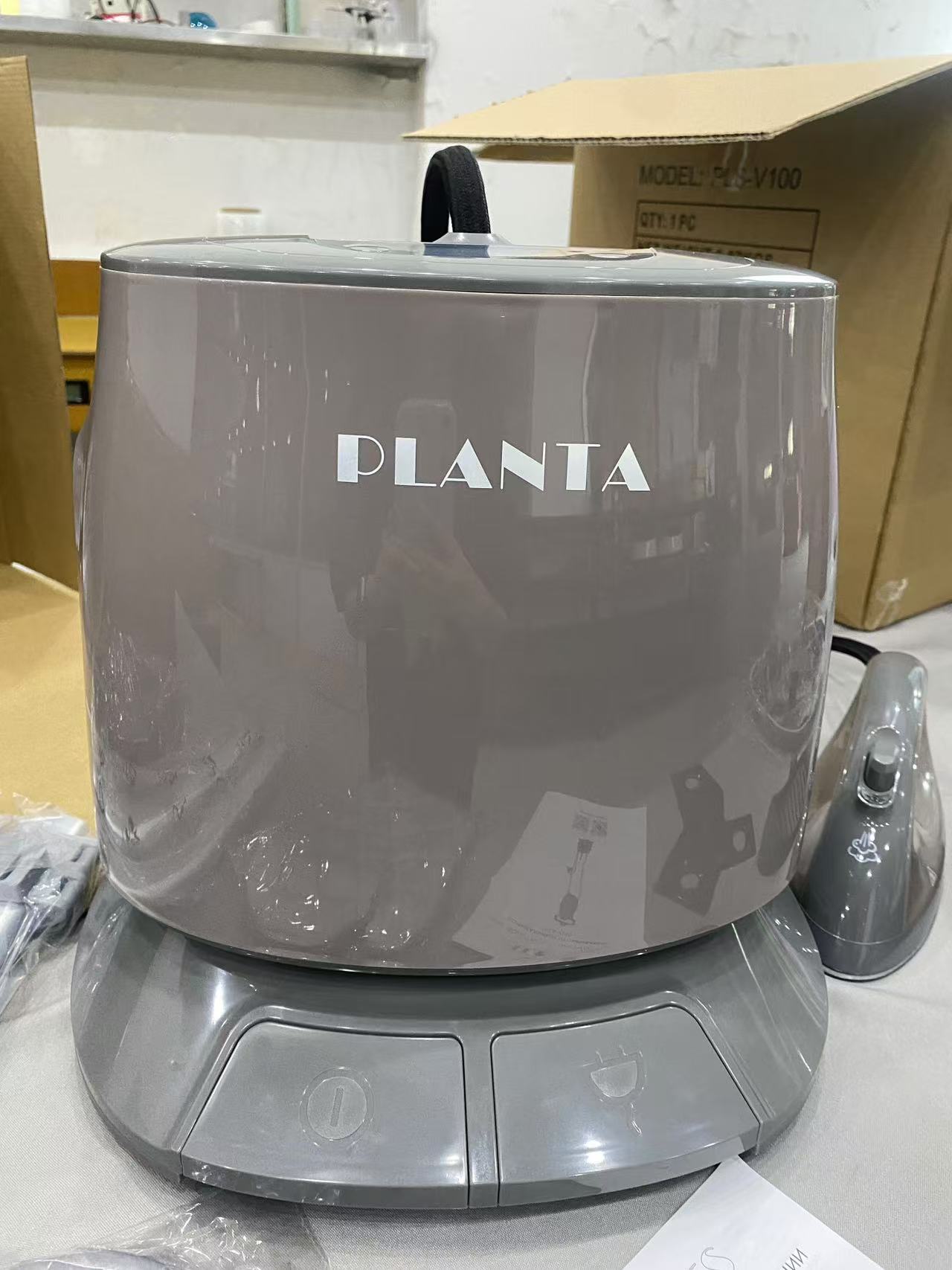 Large-scale home appliance chain retailer
