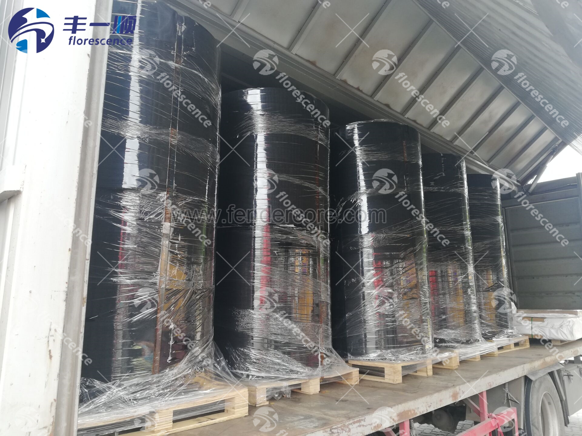 Florescence Cylindrical fenders loading