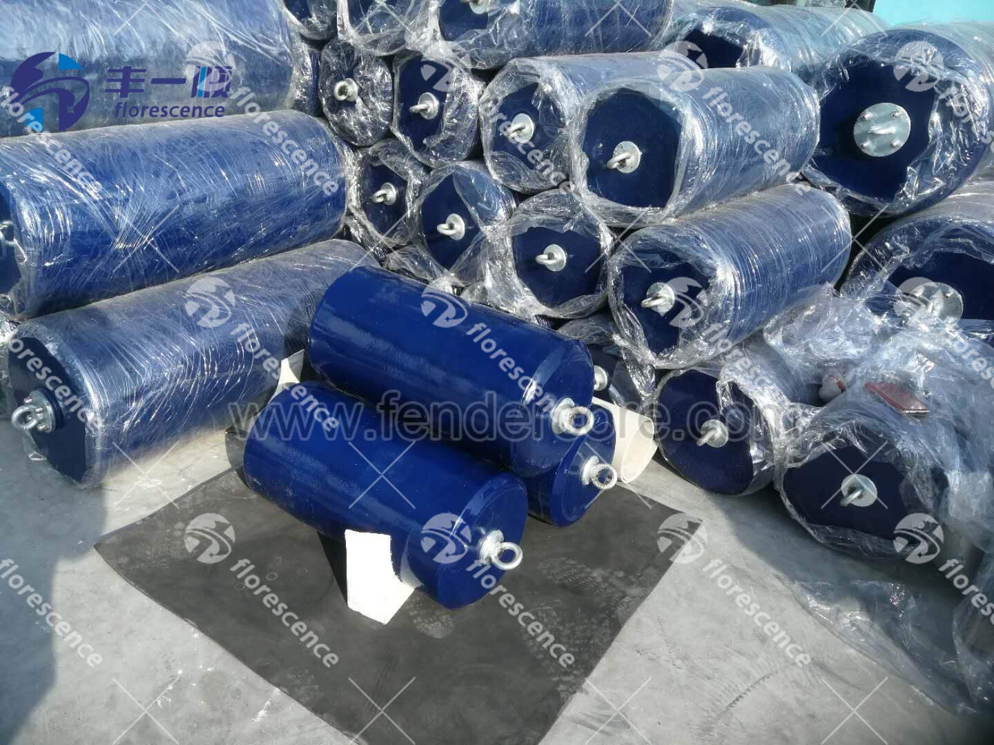 Florescence foam fenders with shackle and swivel