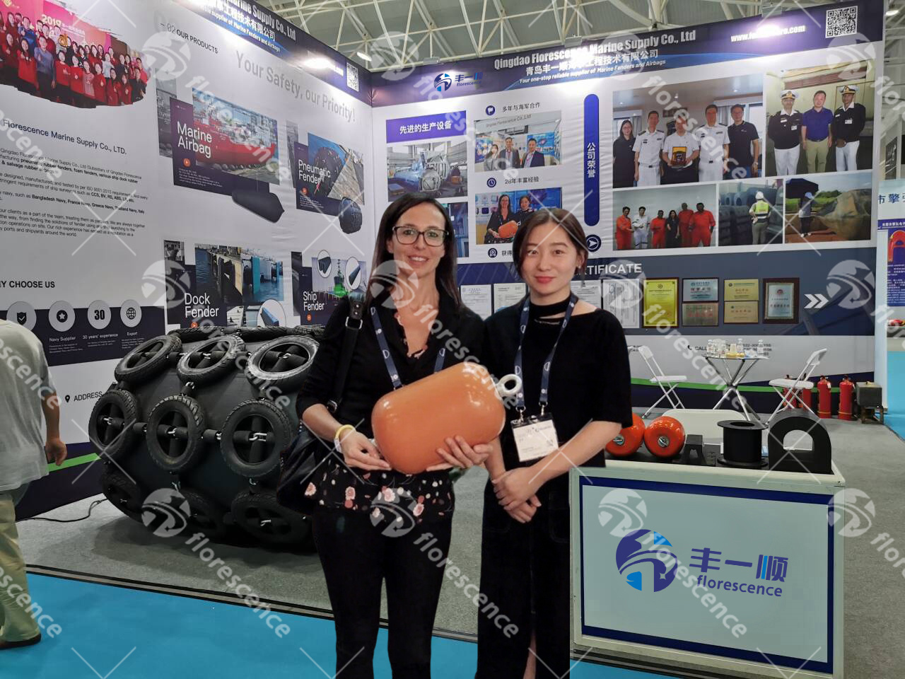 Florescence pneumatic fenders in exhibition