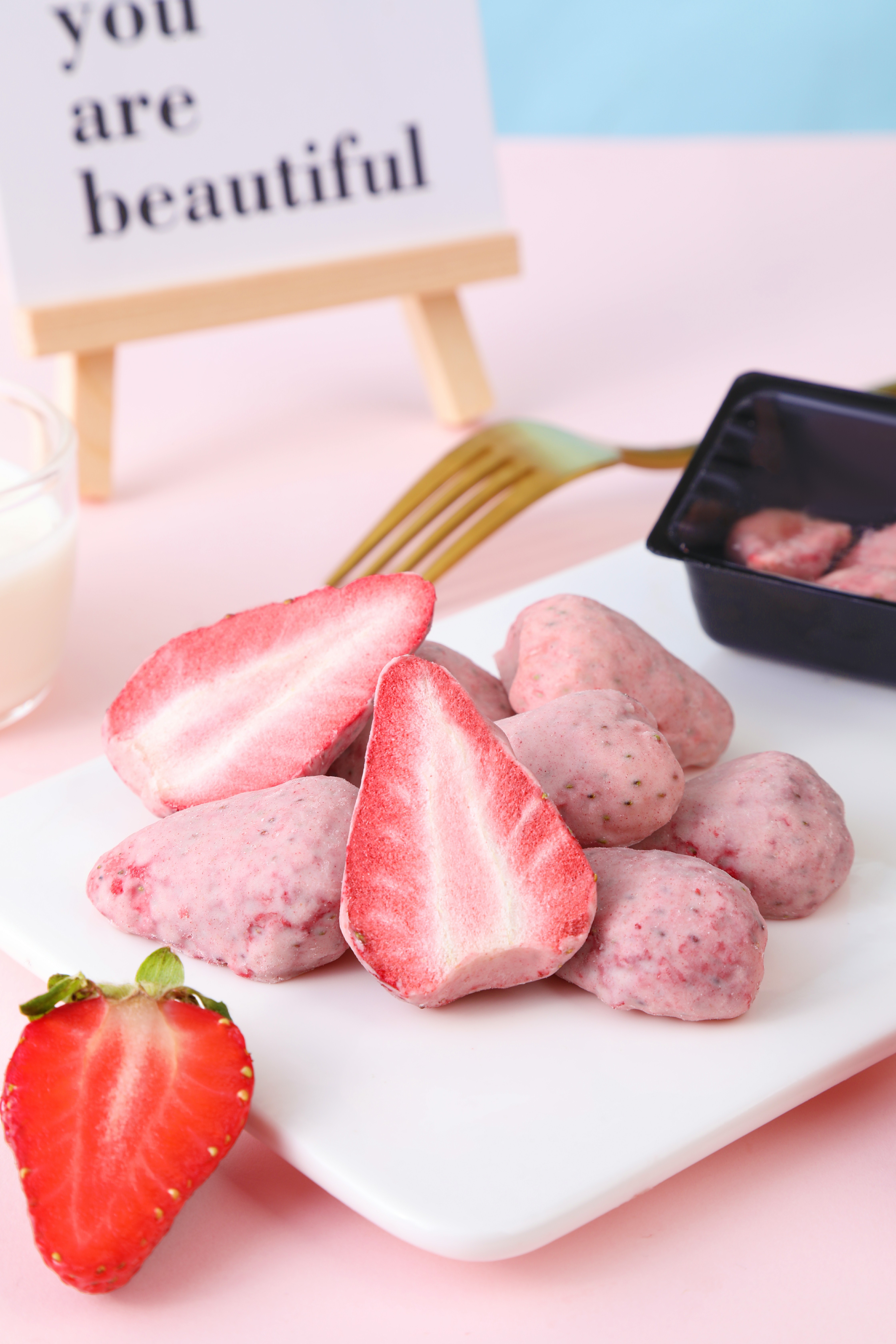 Original Strawberry Coated Freeze Dried Strawberries 22g