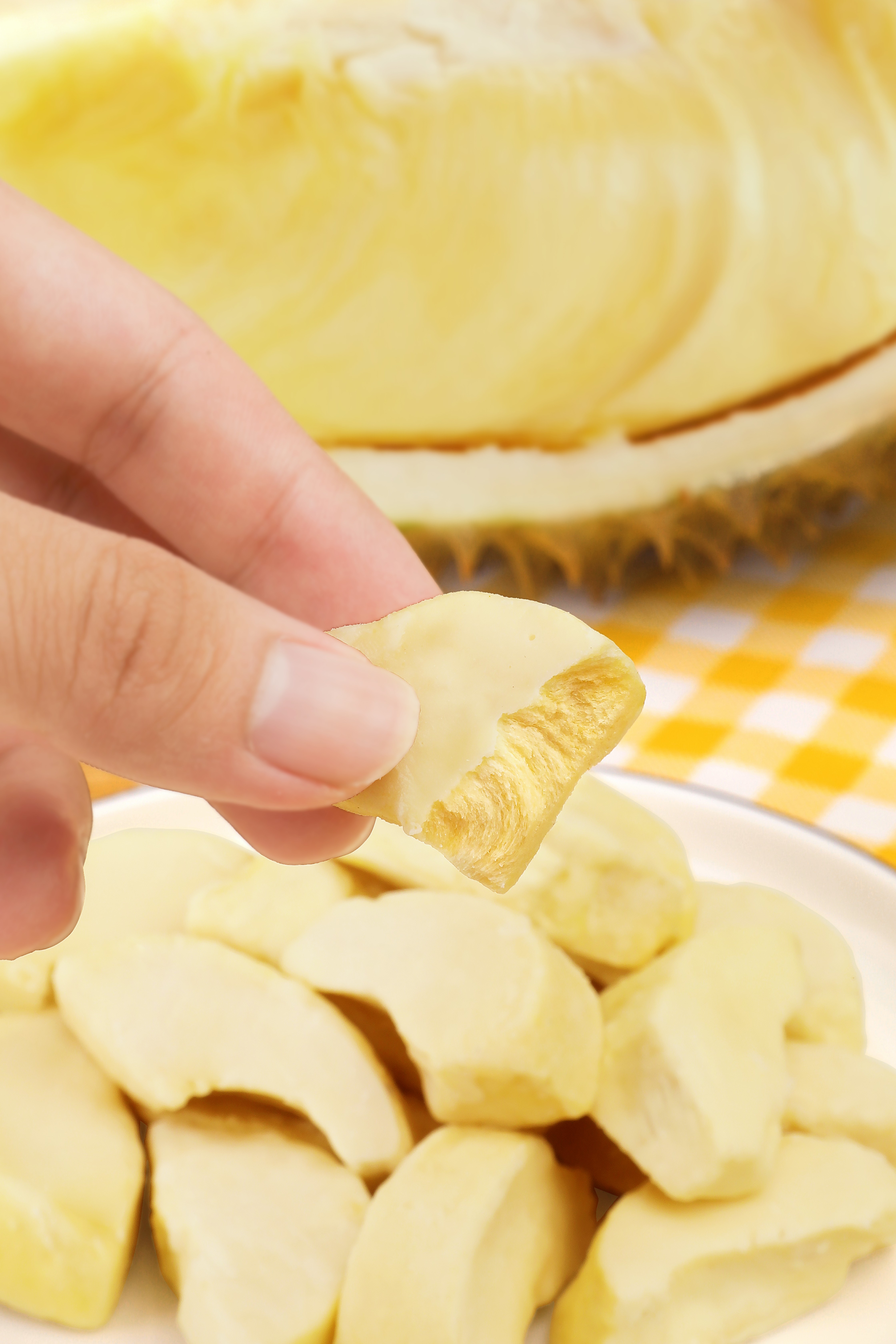 freeze-dried-durian-32g-closeup
