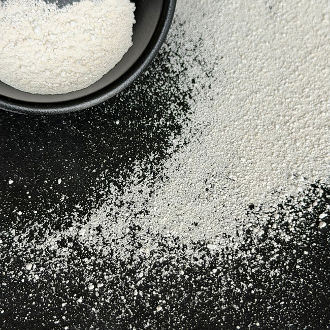 Kieserite granular magnesium sulphate fertilizer, off-white granules for soil application