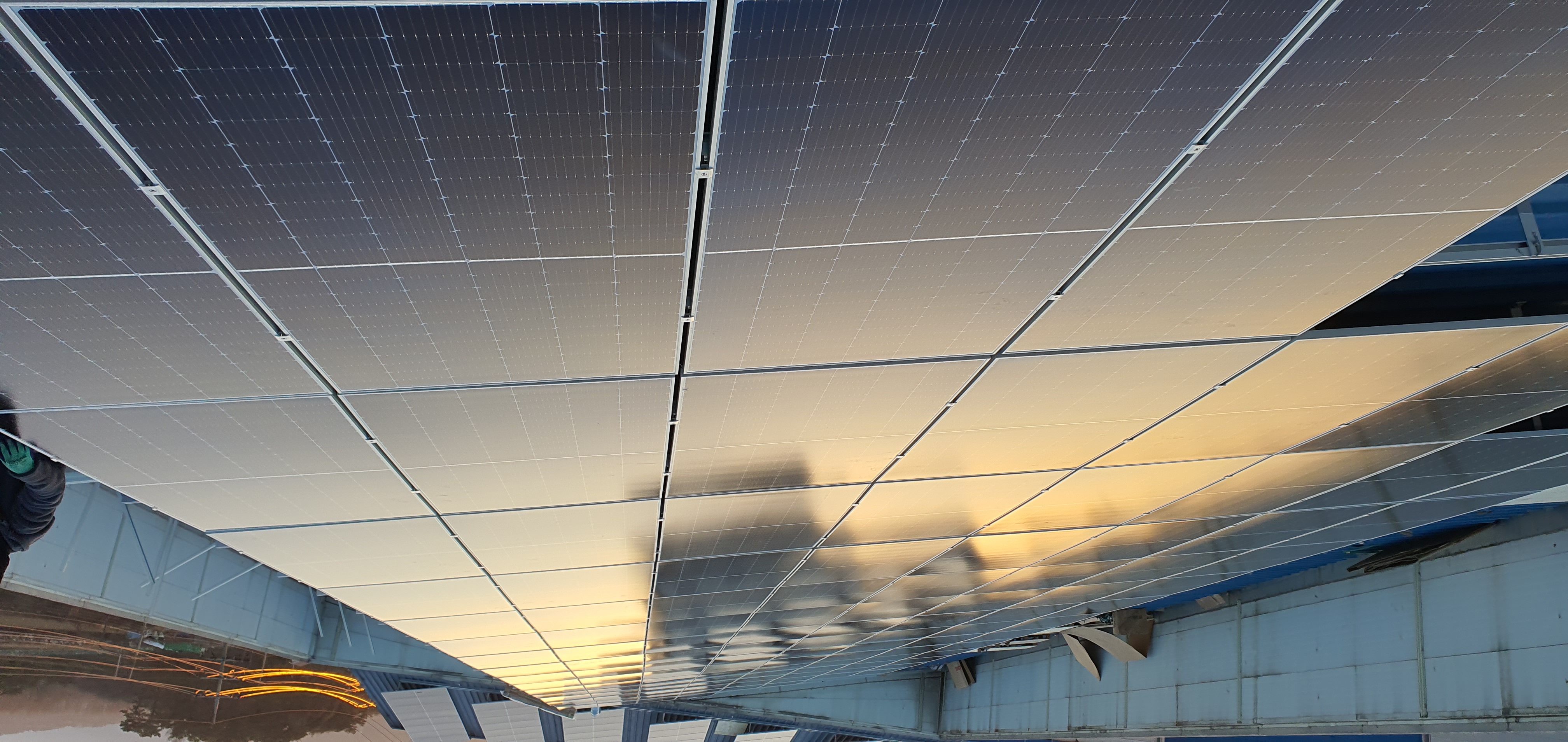 Solar roof mounting system installed on a metal roof in South Korea