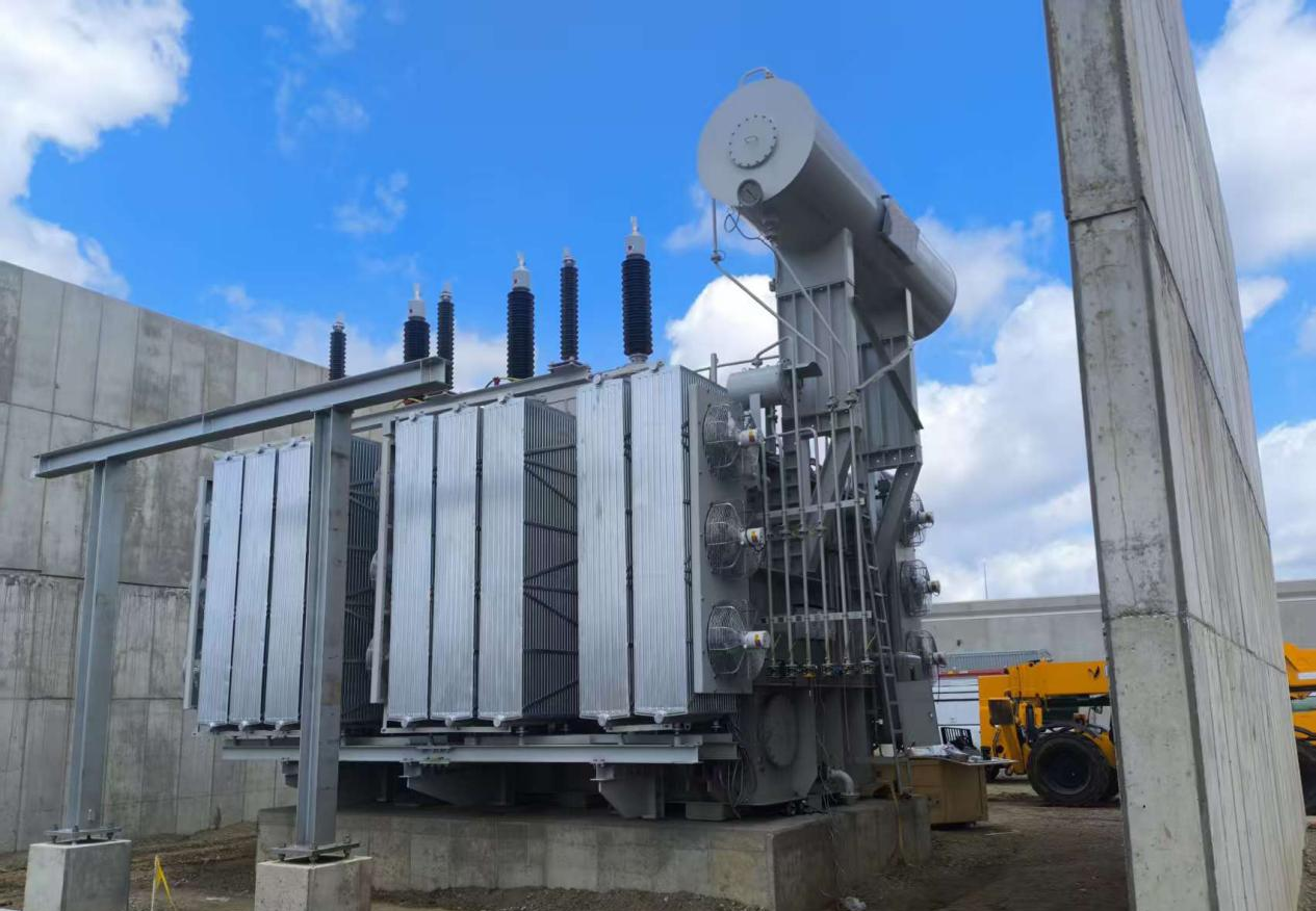 250 MVA 345 kV three-phase oil-immersed on-load voltage regulating power transformer