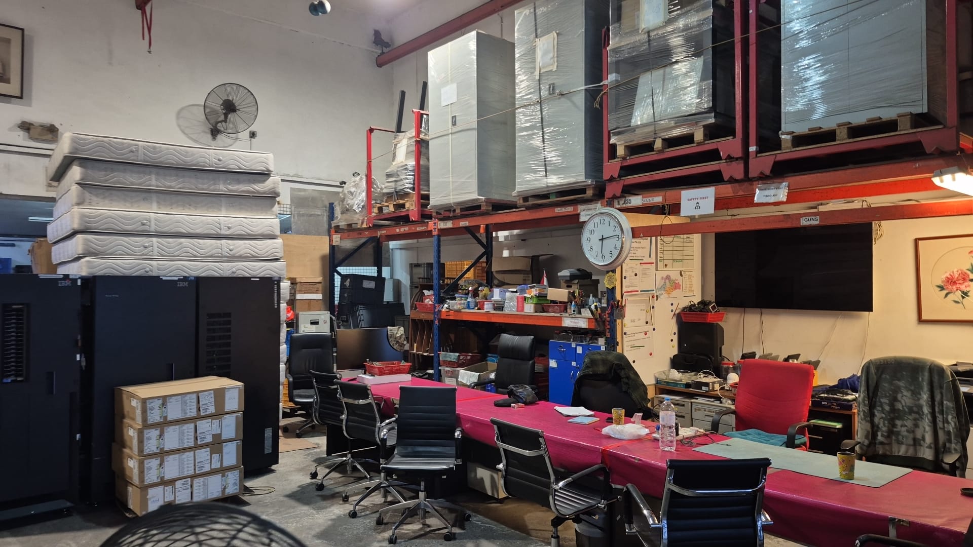 Office & Meeting Area