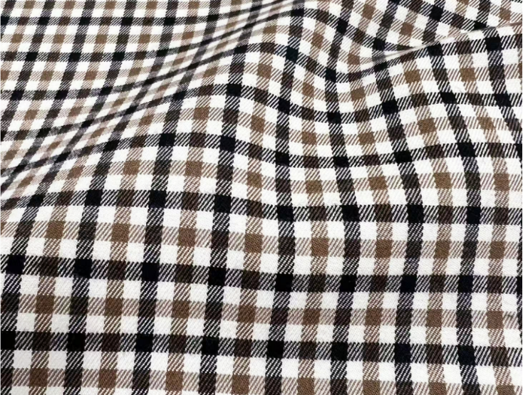 Yarn-dyed woven fabric reference 623510-02 showing woven check structure