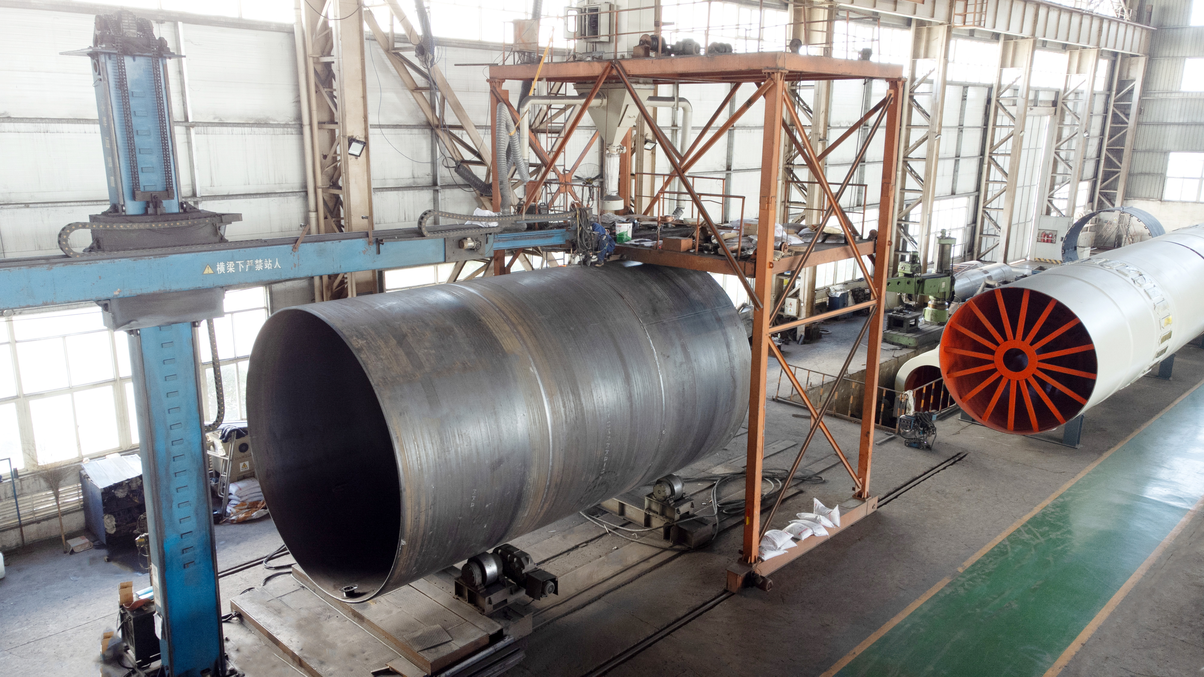 Automatic welding of a rotary kiln shell during fabrication