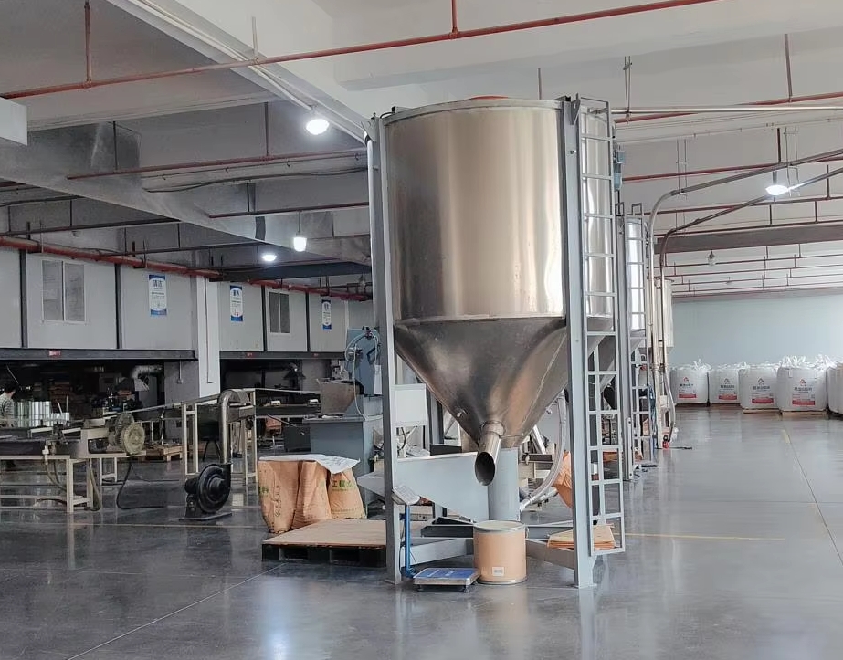 WanHan finished modified engineering-plastic pellets in the blending and preparation stage before final packaging.