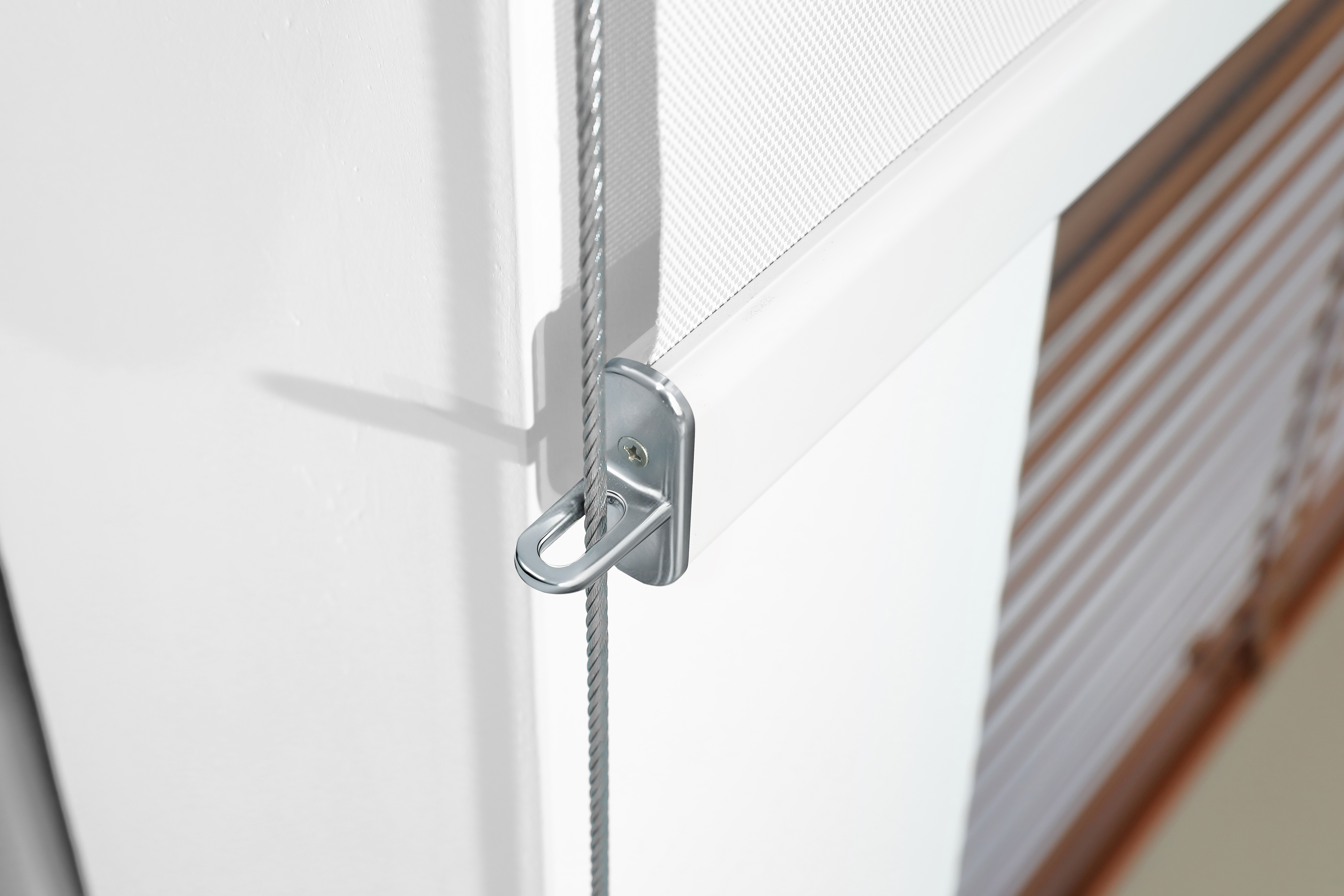 DK120-63 Cable-Guided Zip Screen