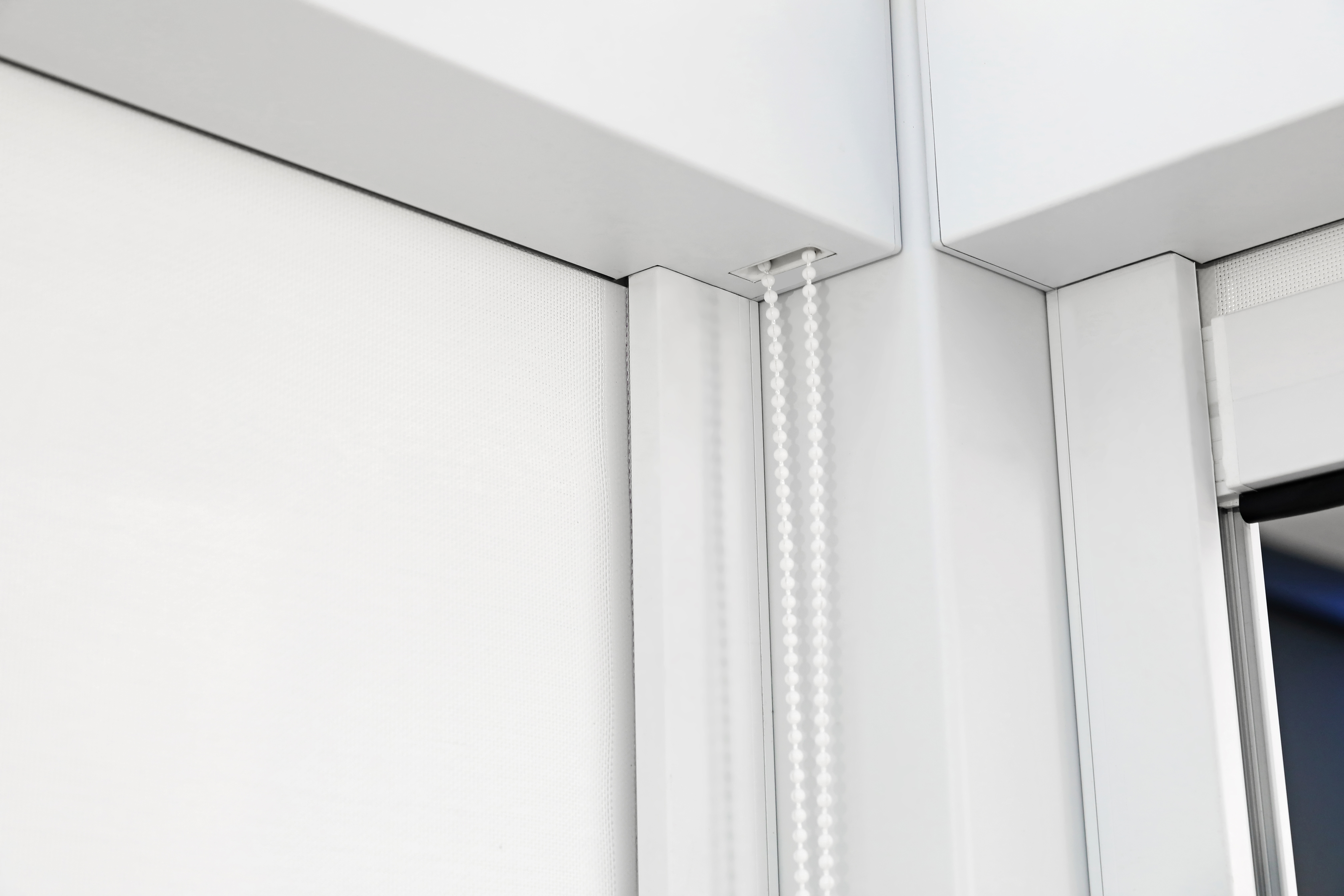 WR100A Universal Zip Screen