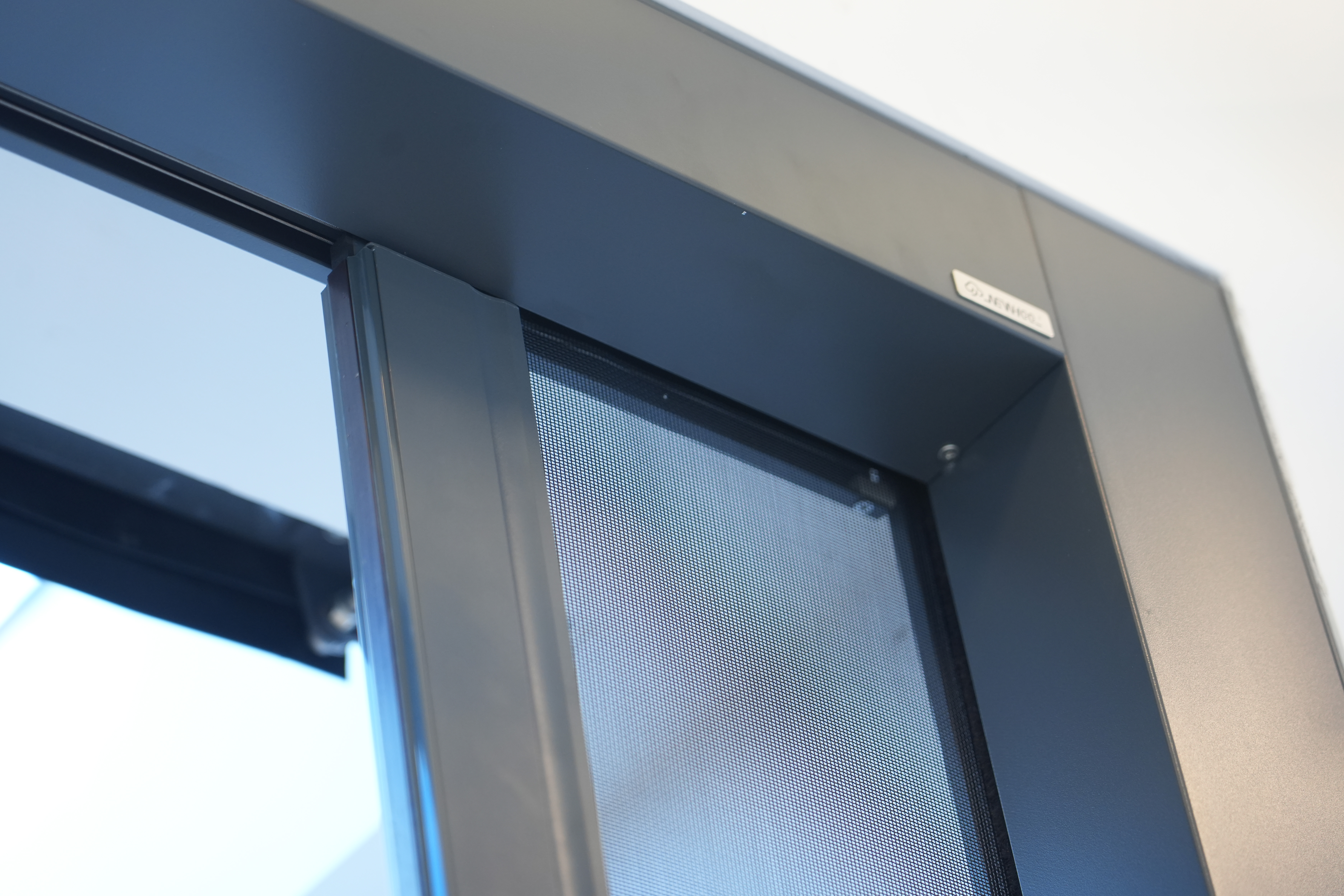 VRW100 Flat-Push Retractable Invisible Screen Door