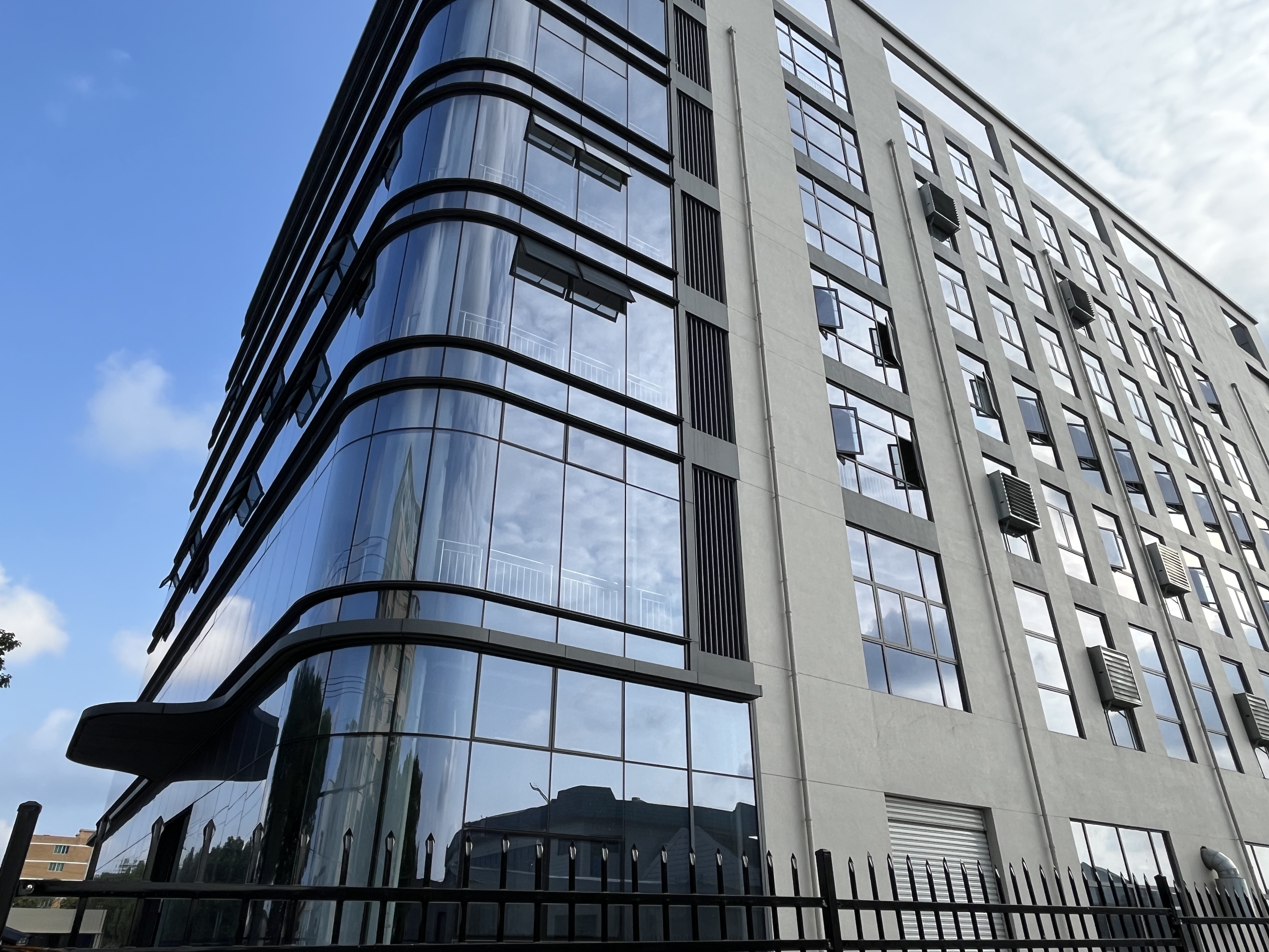 Runjiang Factory Exterior - exterior view of the company premises of Zhejiang Runjiang New Material Technology Co., Ltd.