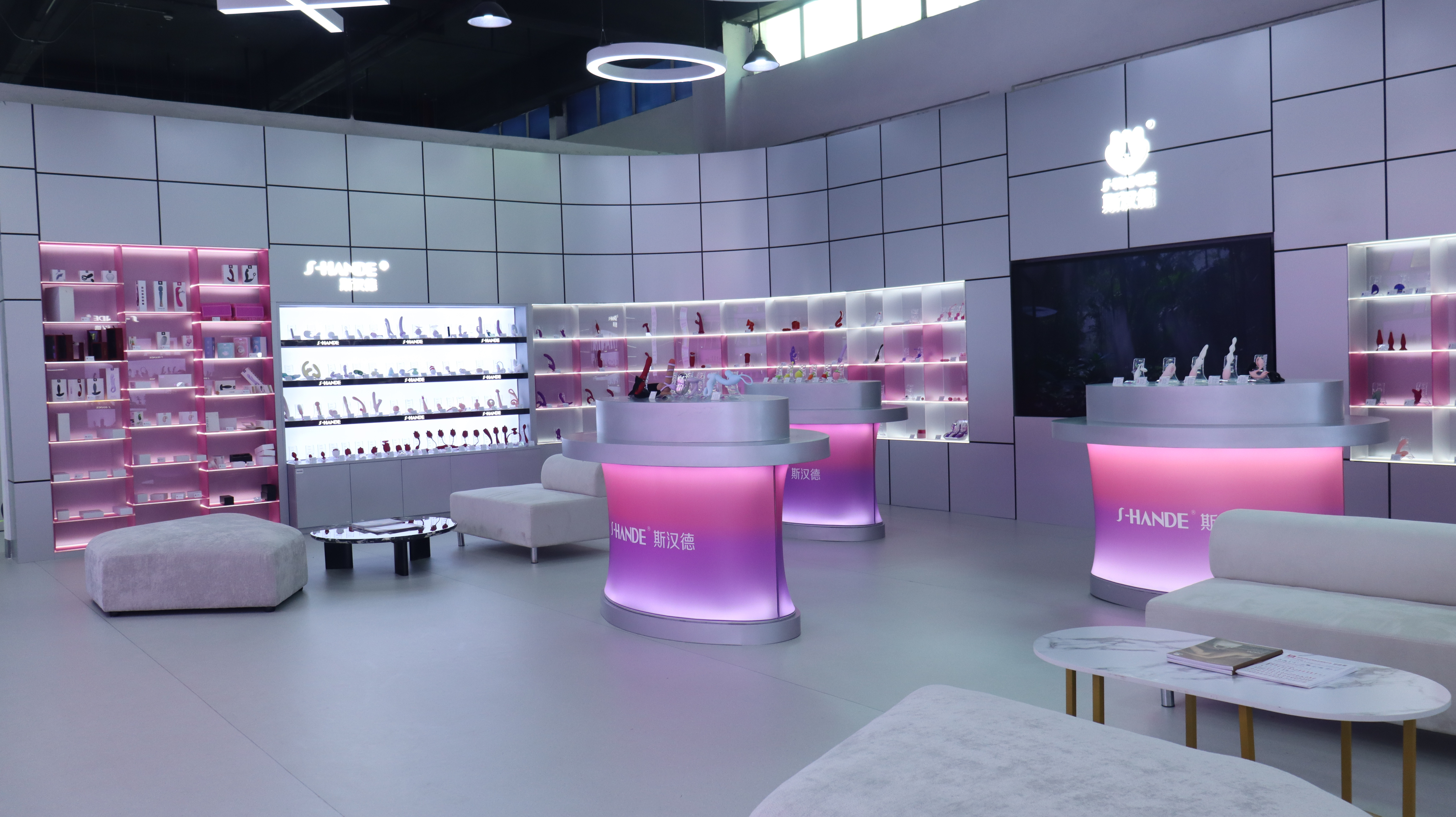 S-HANDE Showroom1