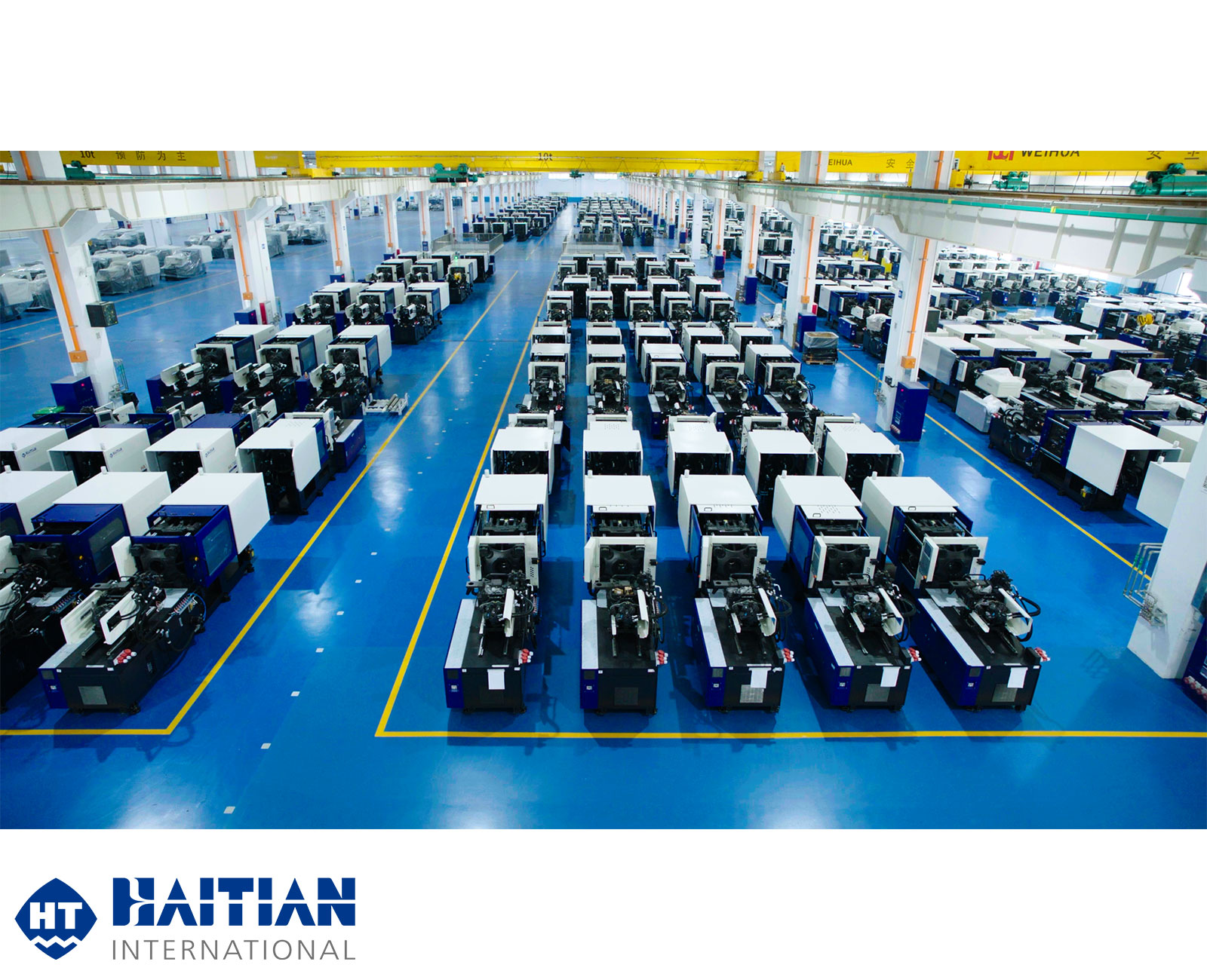 Injection molding machine production workshop