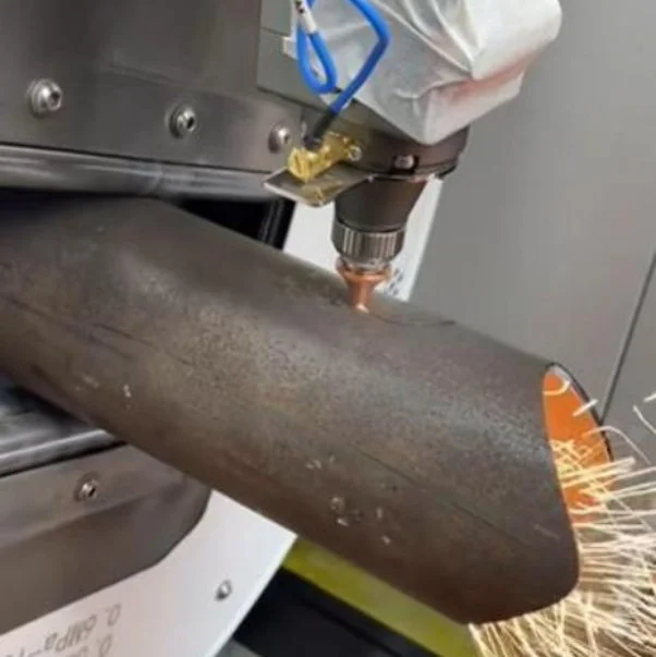 Laser cutting machine
