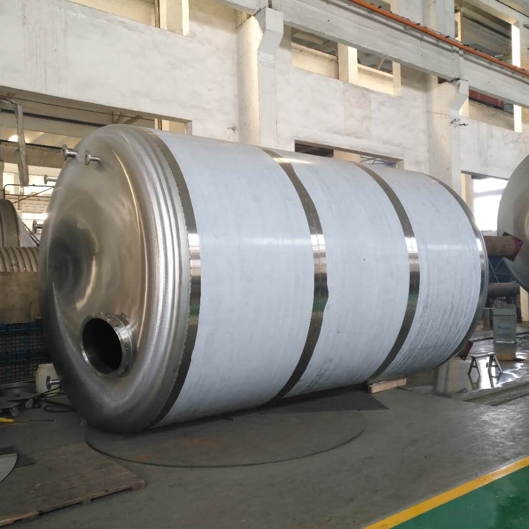 Mirror-polished stainless steel storage tank