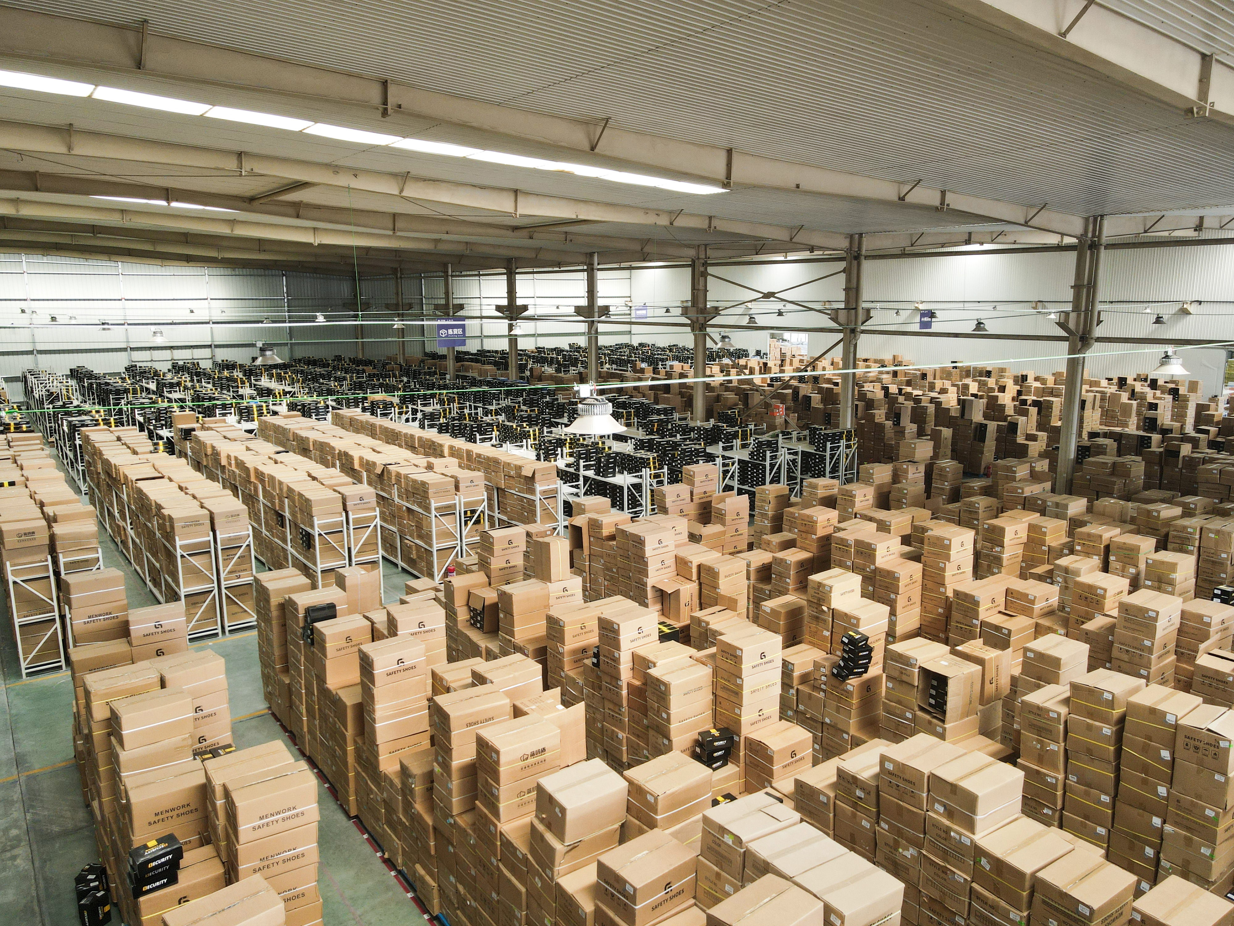 finished-goods-warehouse-cartons