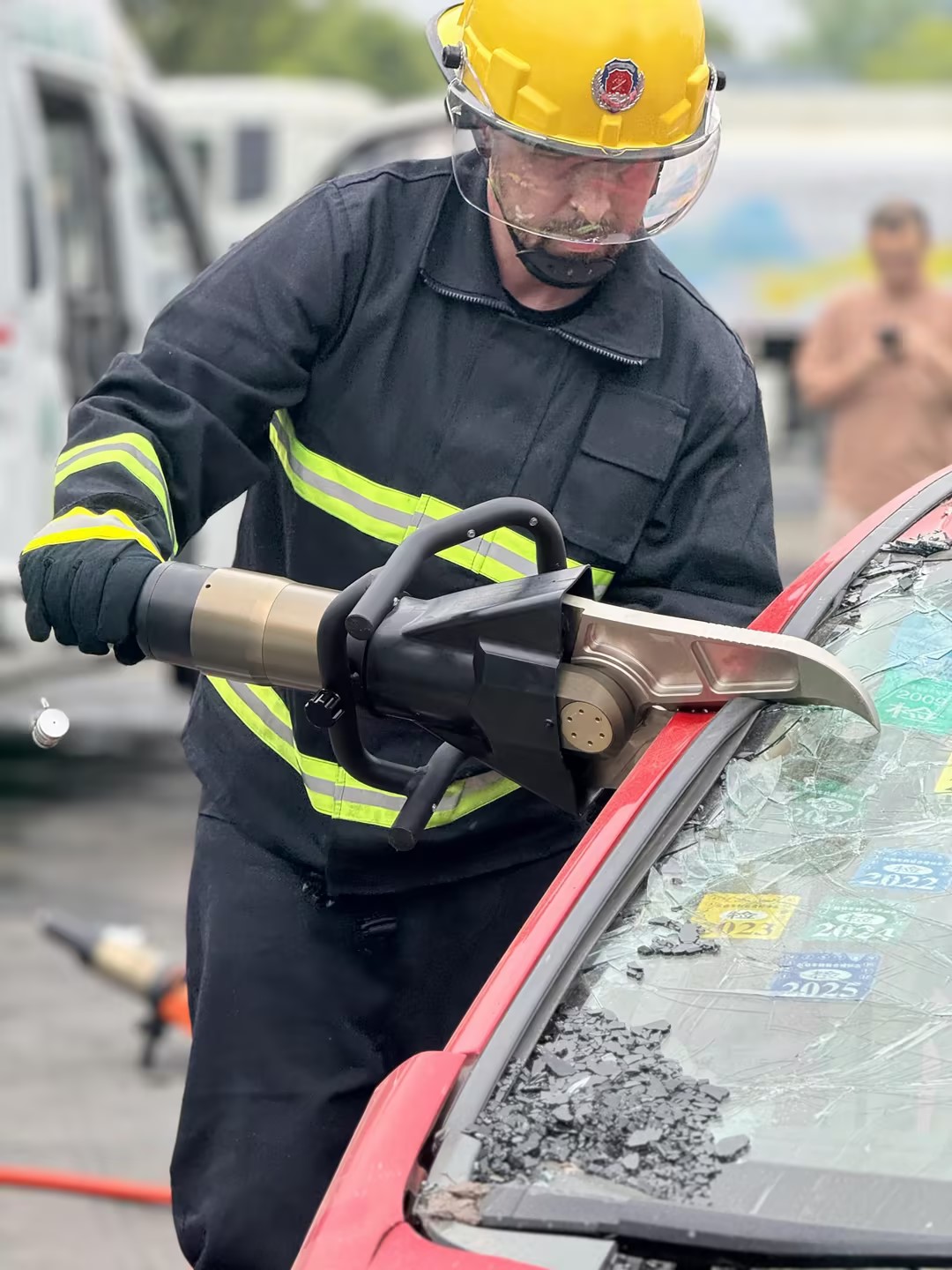 ode Fire Hydraulic Breaching Tool — Hydraulic Cutter Suitable for vehicle extrication.