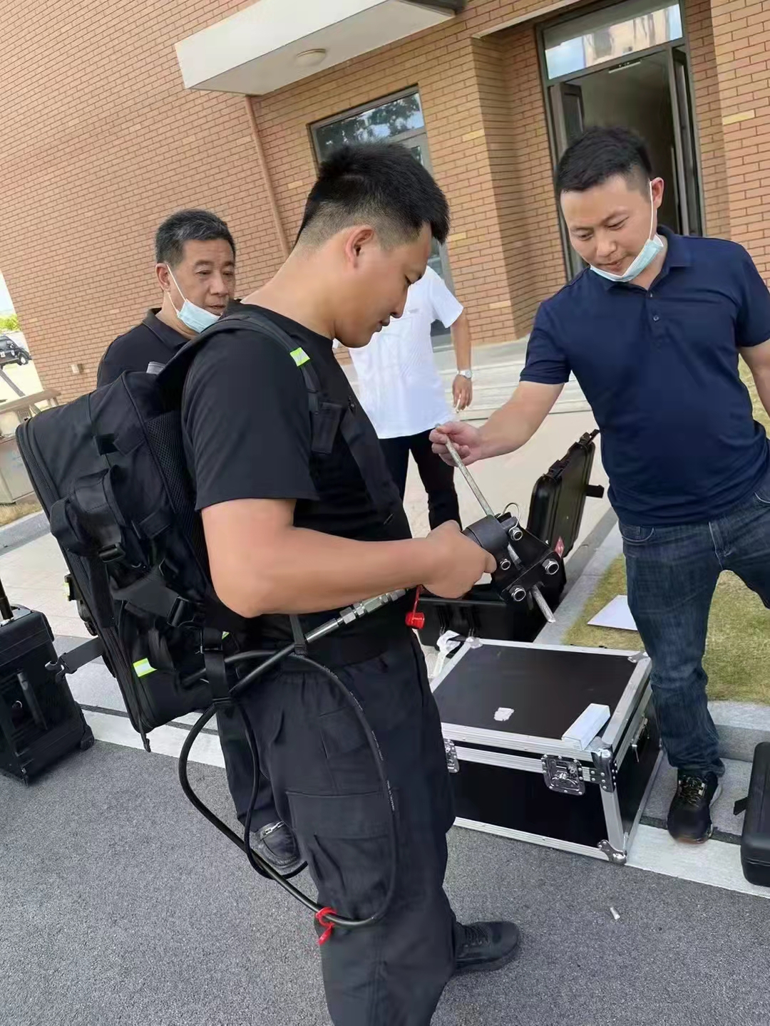 ODE Rescue Backpack Door opener operation video
