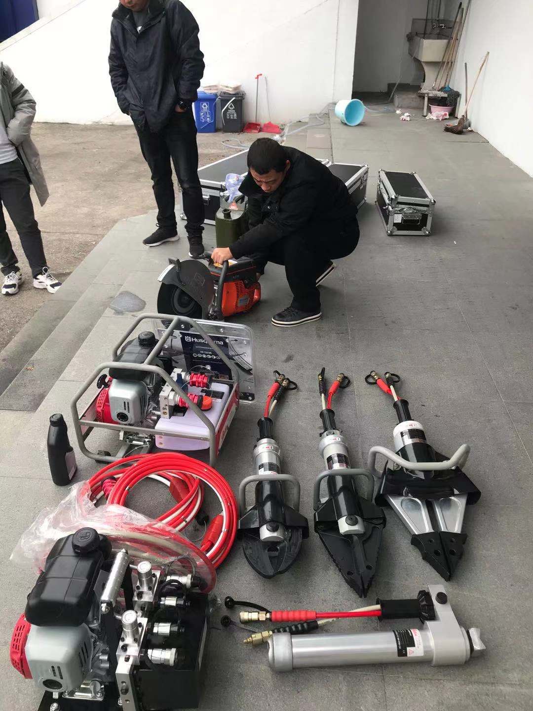 Manufacturer of ODE hydraulic rescue tool sets, customization supported, factory located in China.