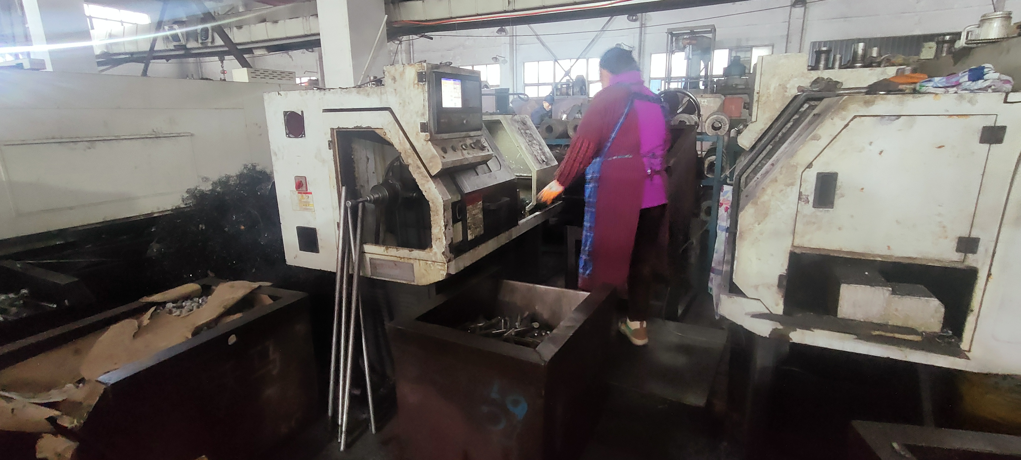 Yuema-Fastener-CNC-Lathe-Production